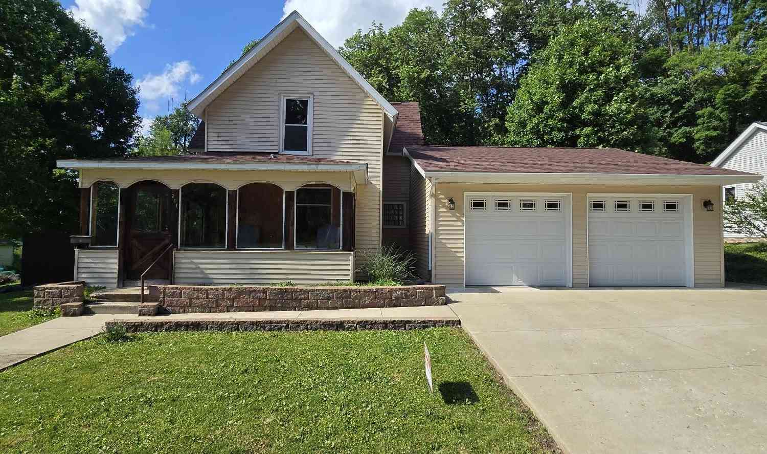 Homes For Sale - 211 Forest<br/> Calhoun County, Marshall, MI 49068