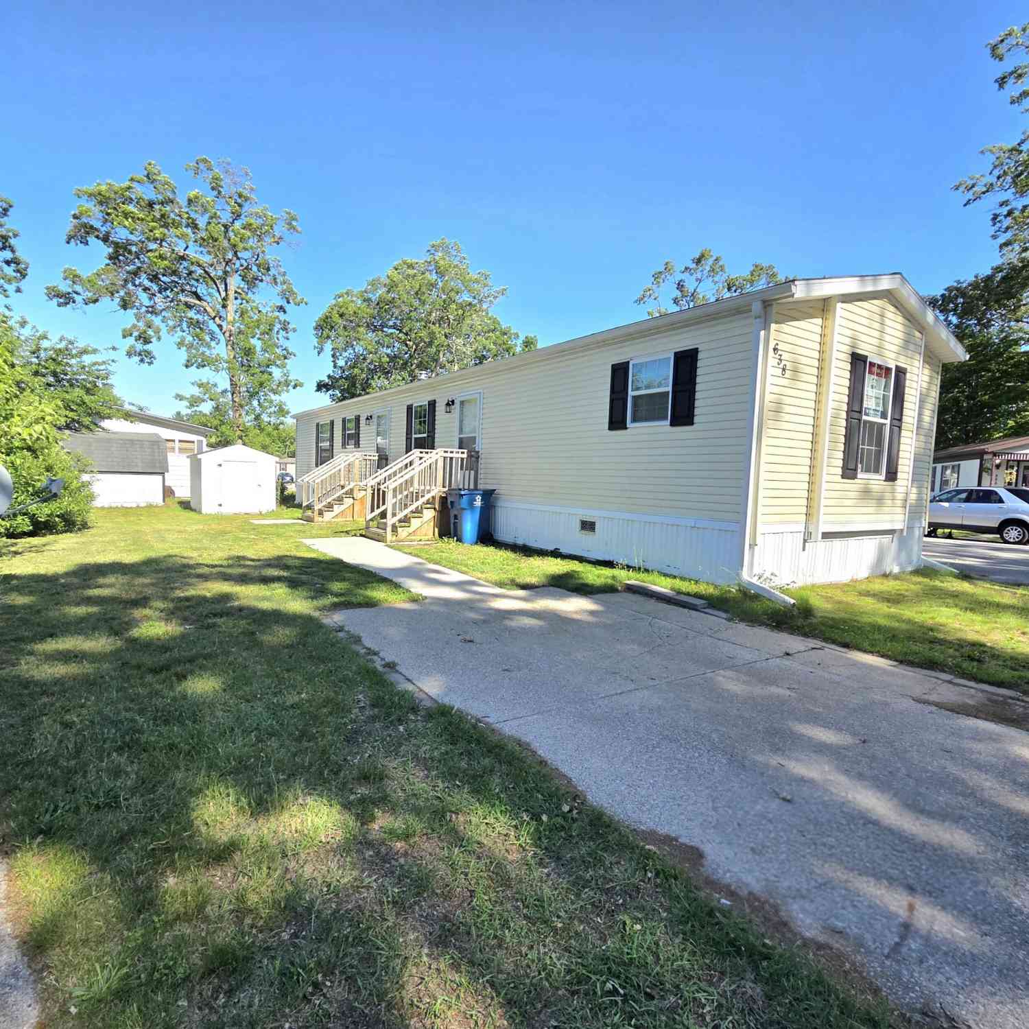 Mobile Home For Sale - 638 Courtland Lane<br/> Muskegon, MI 49442