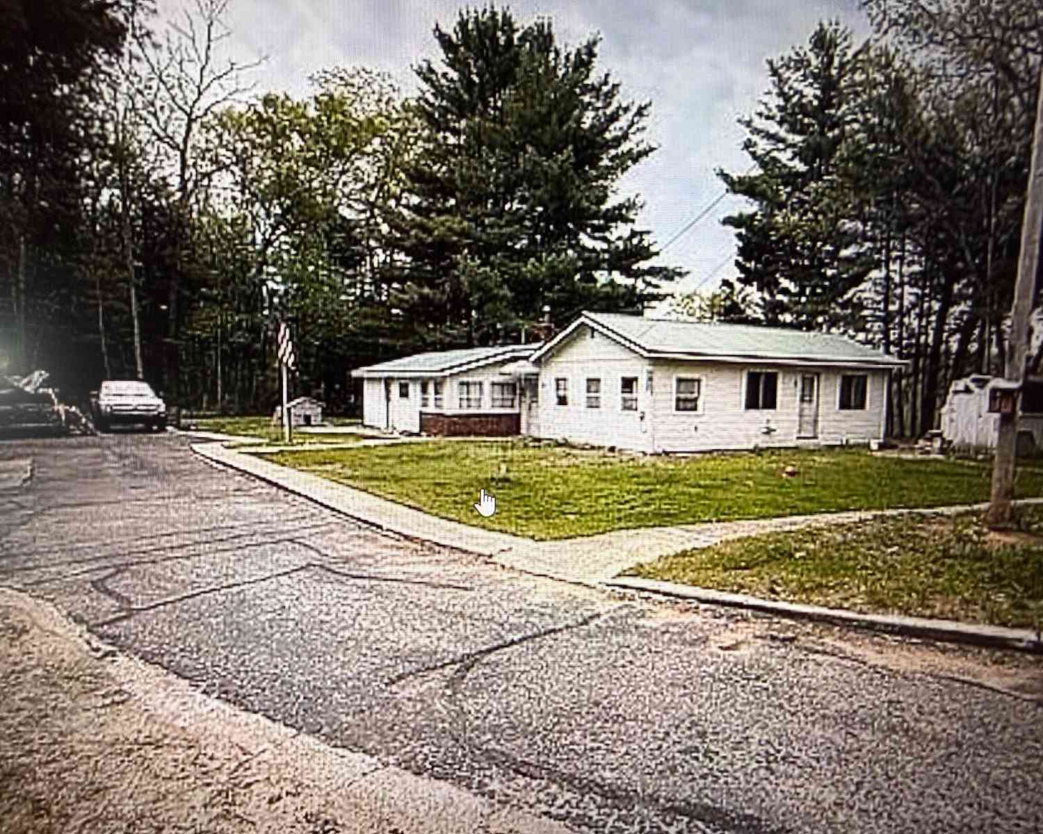 Homes For Sale - 3105 N Evergreen Drive<br/> White Cloud, MI 49349