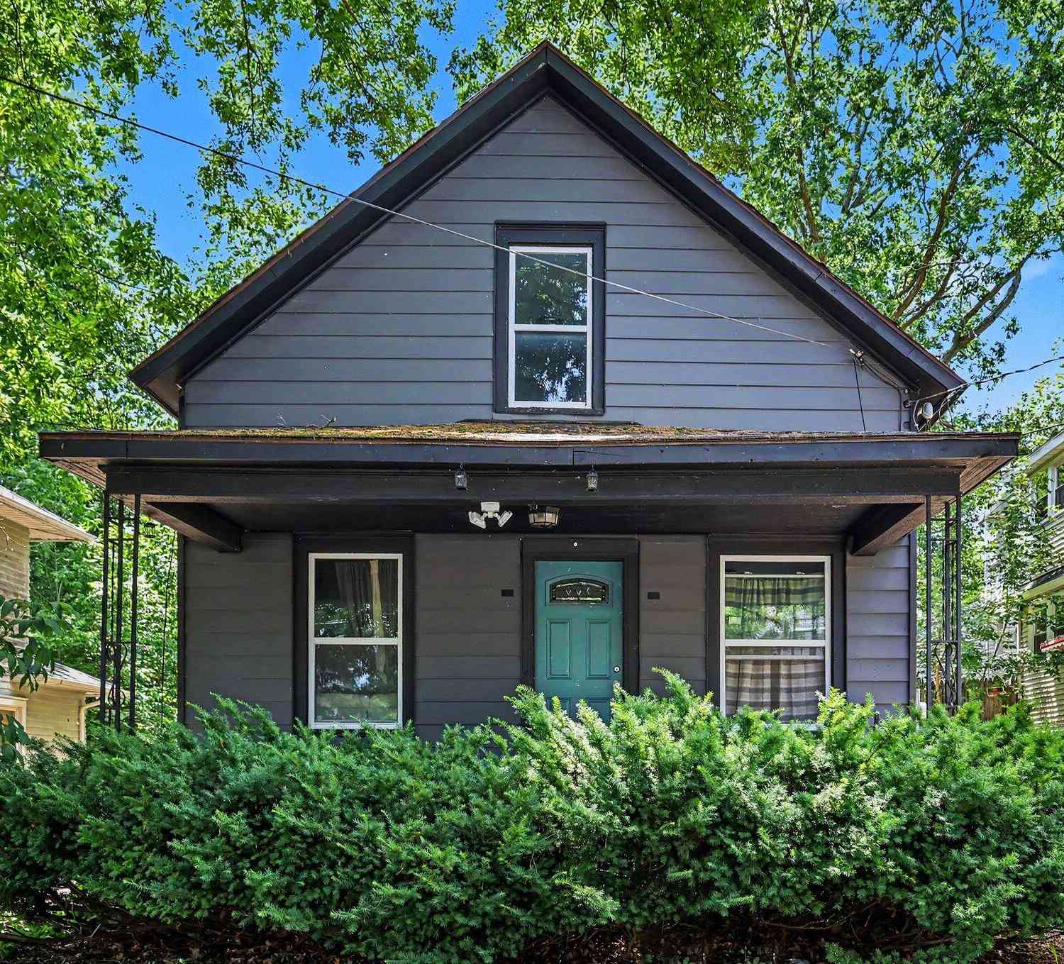 Homes For Sale - 1222 E Kalamazoo Street<br/> Lansing, MI 48912