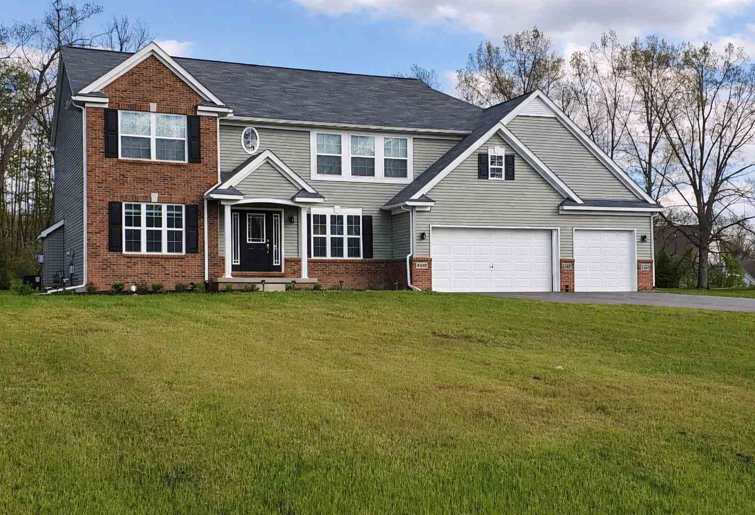 Homes For Sale - 6530 Earl June Court<br/> Washtenaw County, Dexter, MI 48130