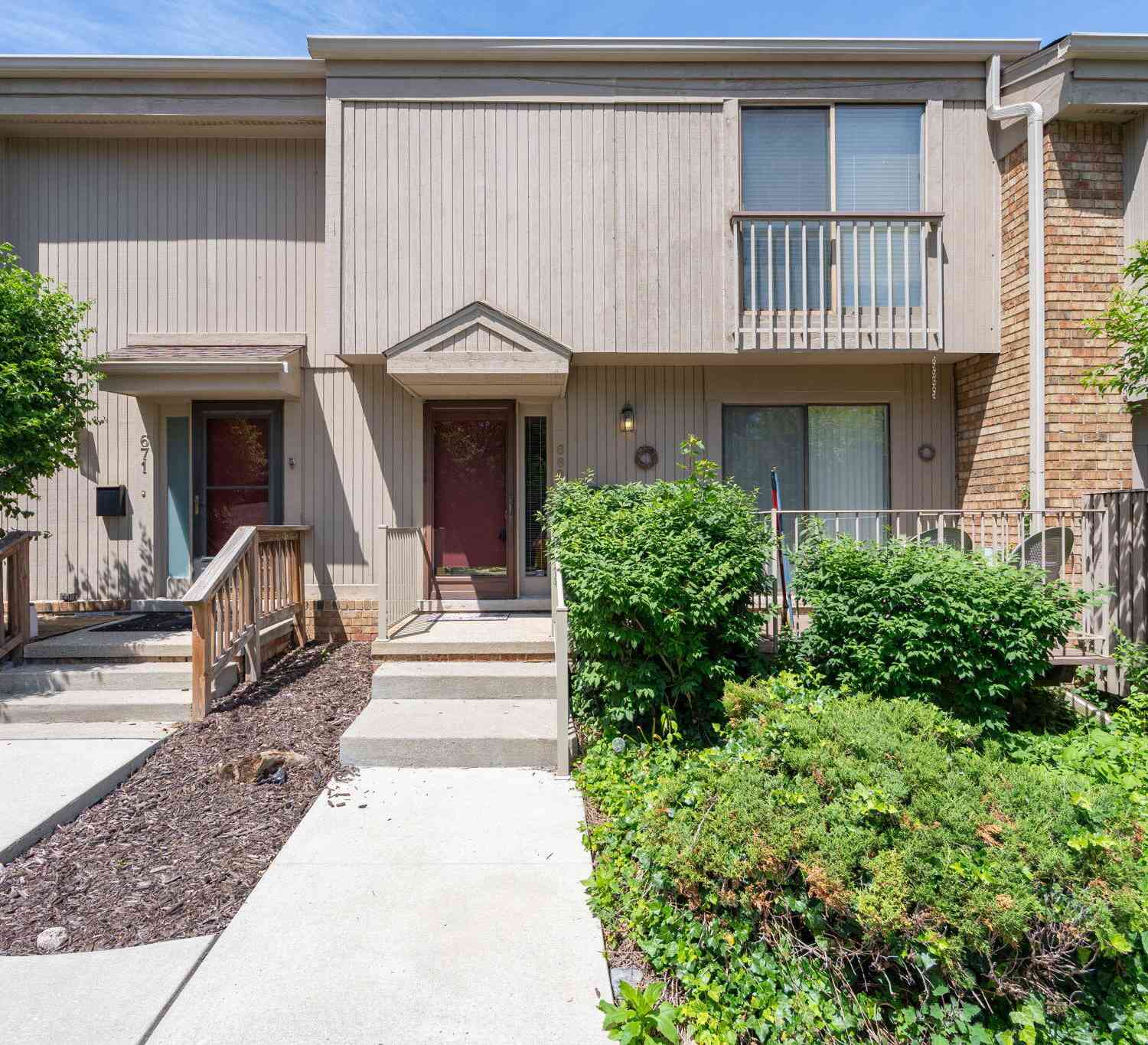 Condo For Sale - 669 Oakbrook<br/> Rochester, MI 48307