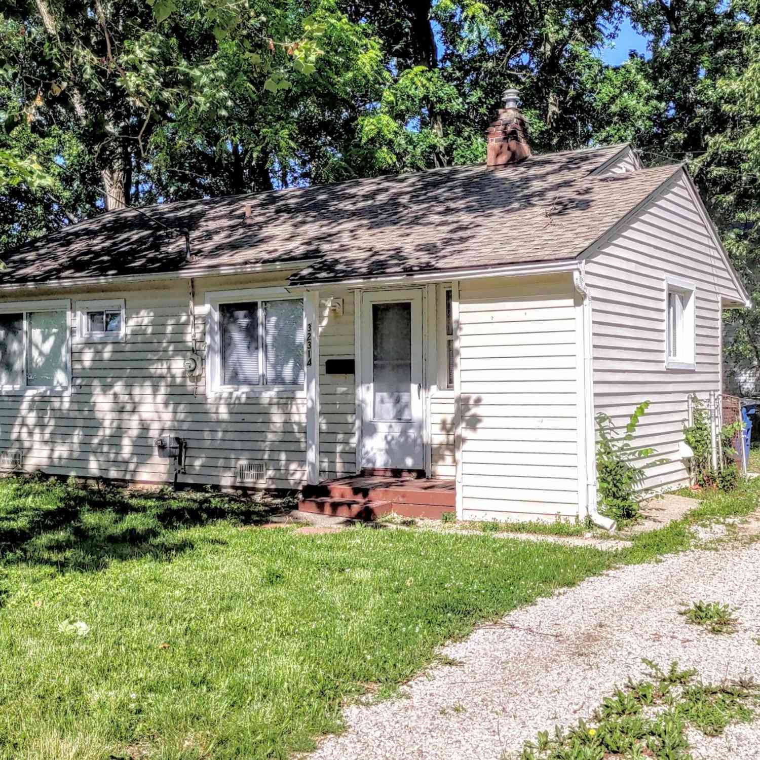 Homes For Sale - 32314 Ogemaw Street<br/> Westland, MI 48186