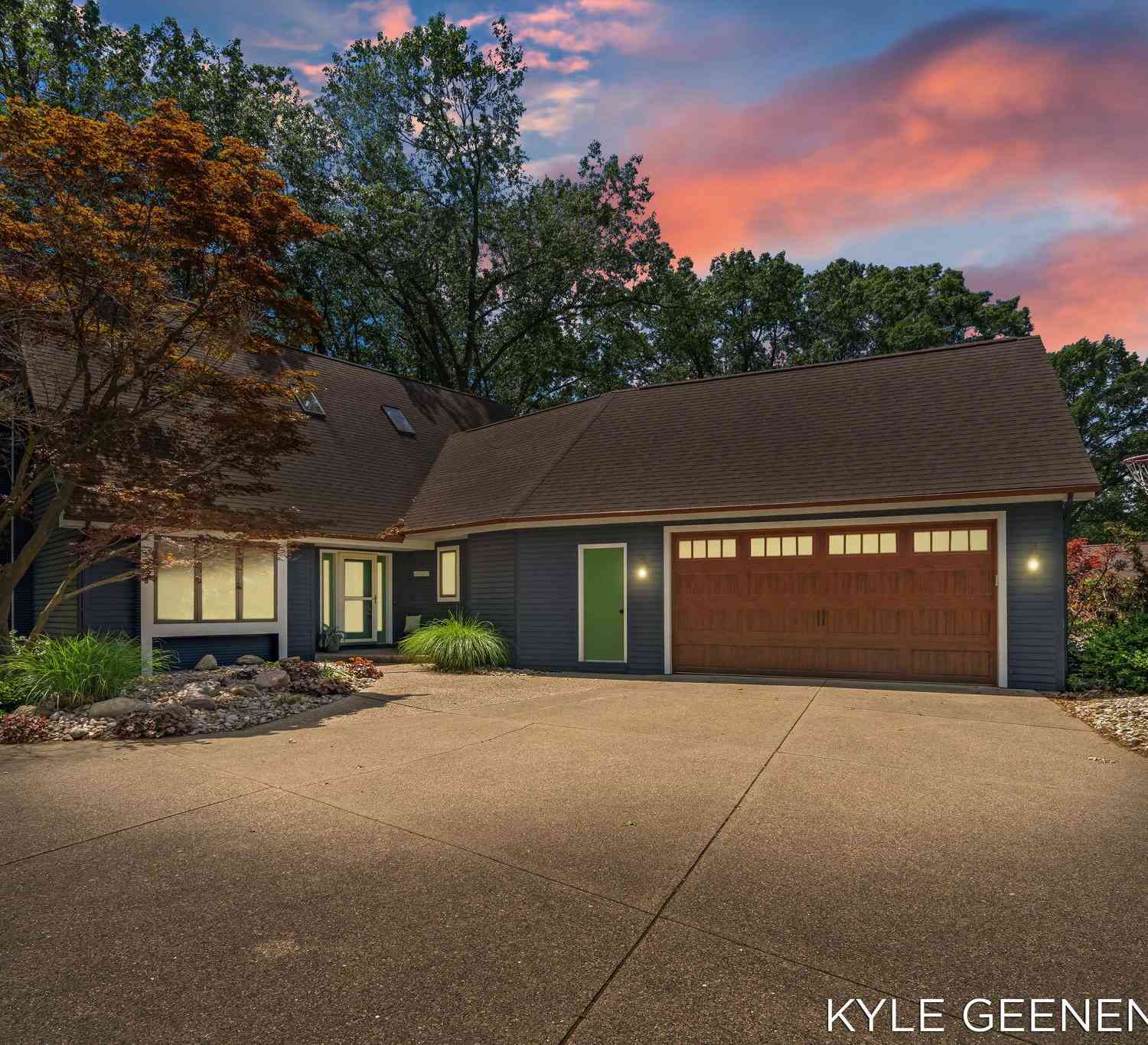 Homes For Sale - 722 Wintersun Place<br/> Holland, MI 49424