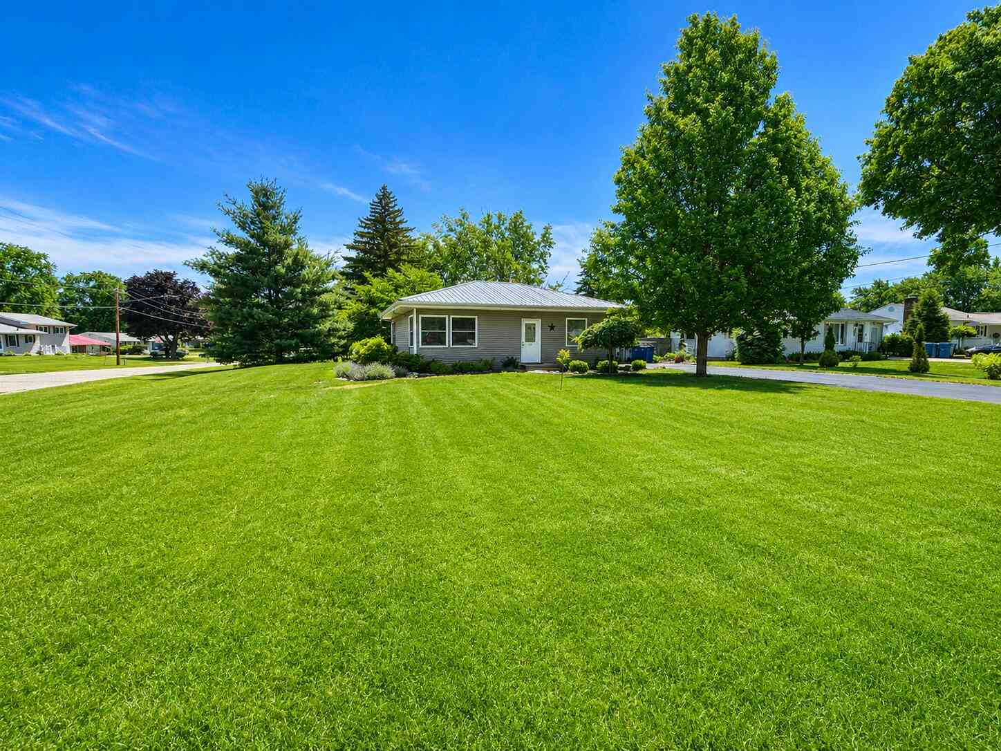 Homes For Sale - 301 Pepperidge Lane<br/> Battle Creek, MI 49015