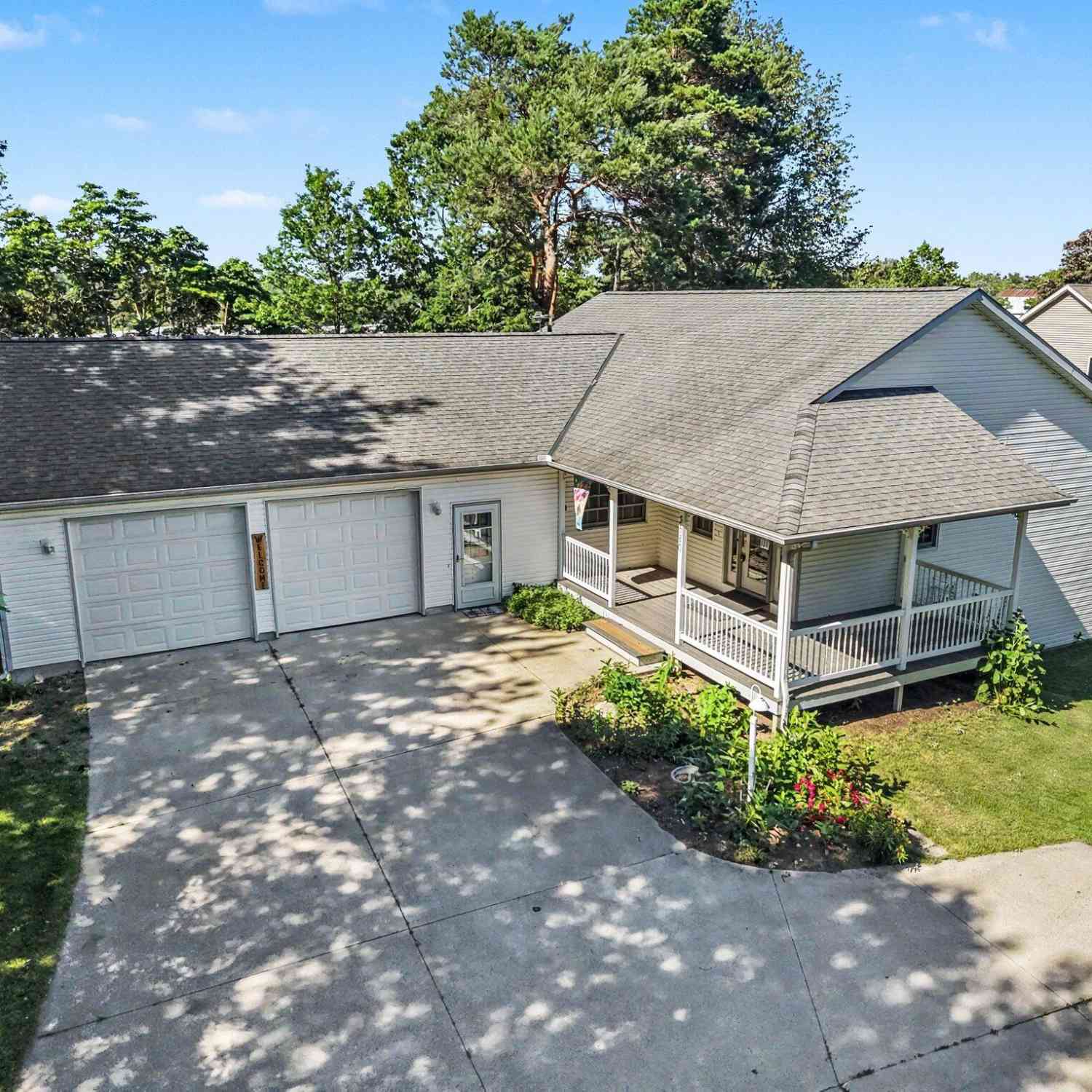 Homes For Sale - 3580 144th Avenue<br/> Holland, MI 49424
