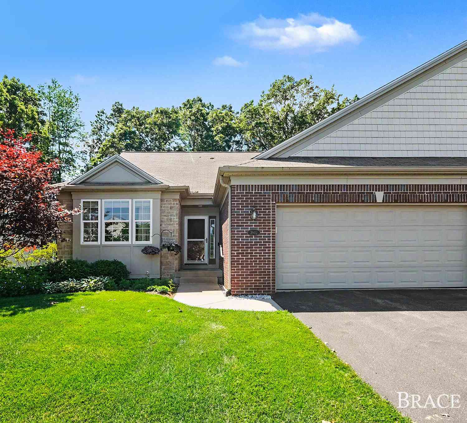 Condo For Sale - 2902 Woodridge Circle<br/> Grand Rapids, MI 49525