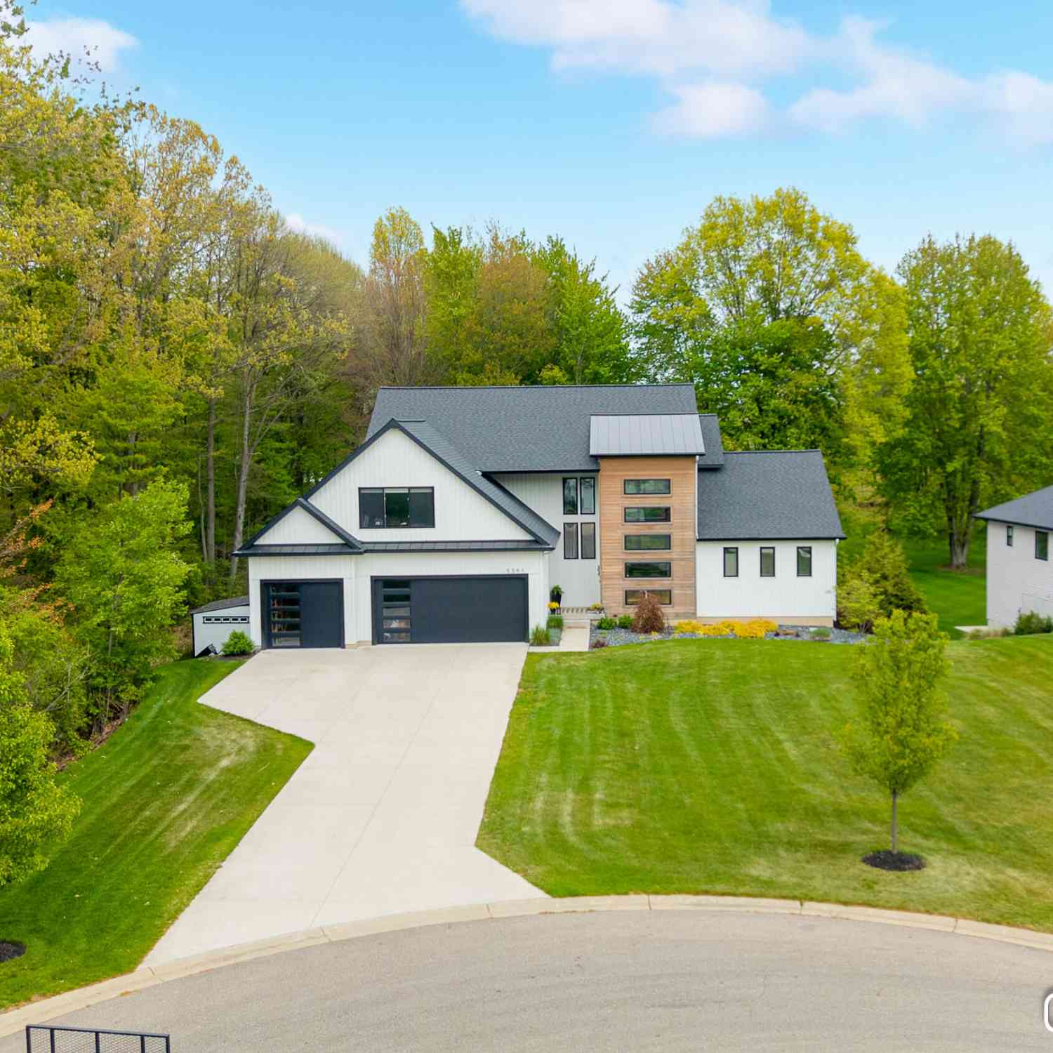 Homes For Sale - 5391 Eaglepass Drive<br/> Hudsonville, MI 49426