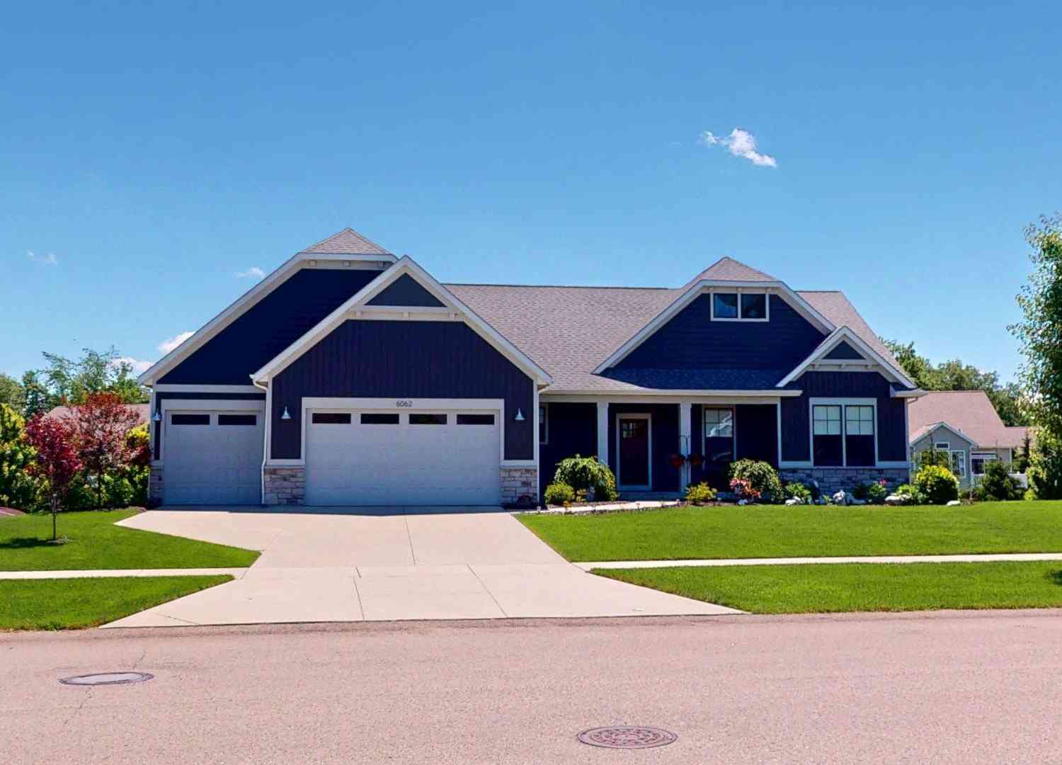 Homes For Sale - 6062 Kuiper Drive<br/> Grandville, MI 49418