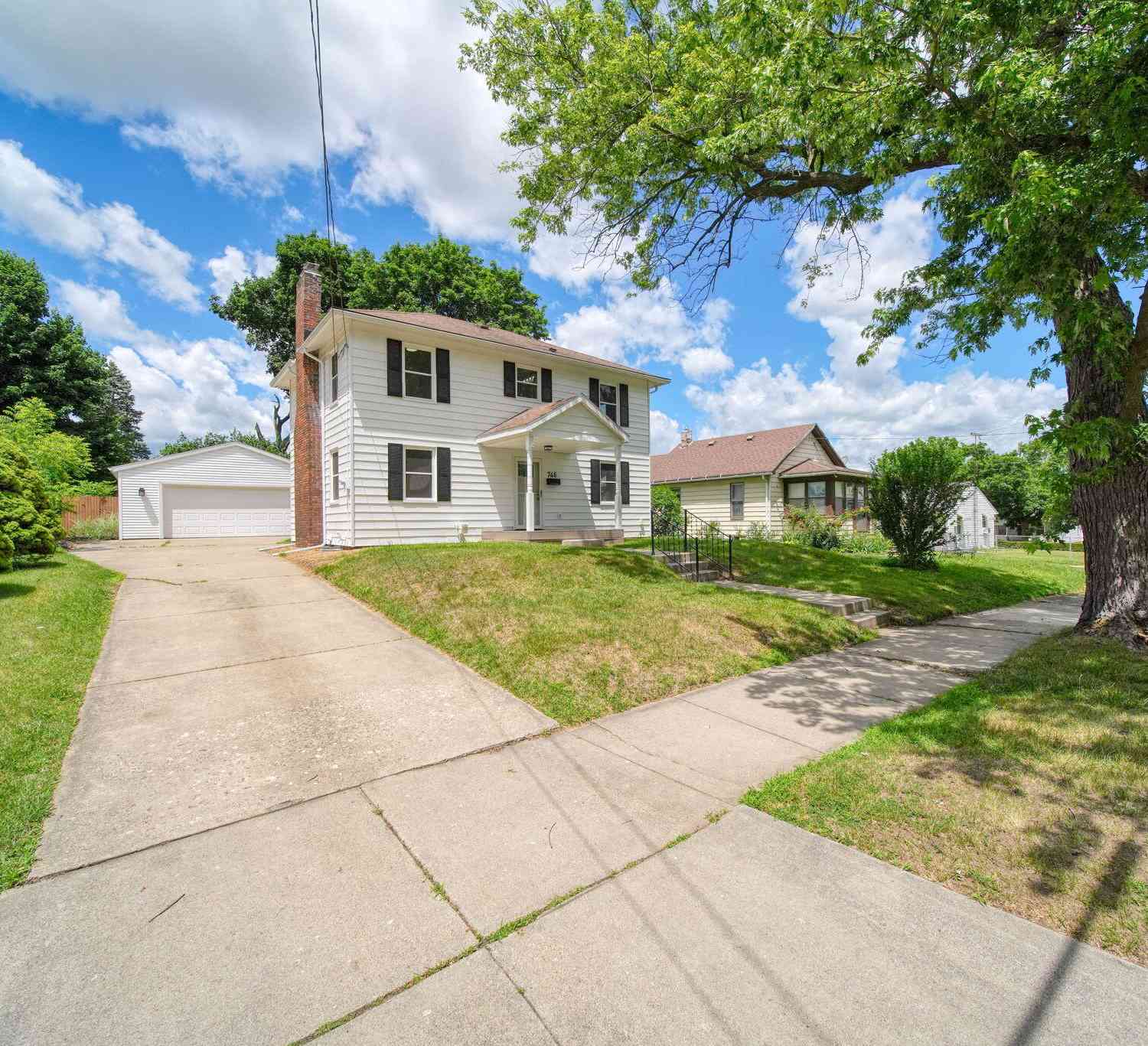 Homes For Sale - 746 Kennedy Street<br/> Jackson, MI 49202