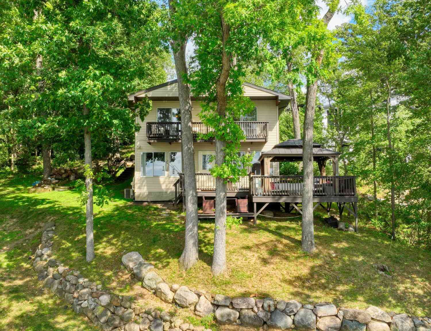 Homes For Sale - 192 Eastshore Drive<br/> Jerome, MI 49249