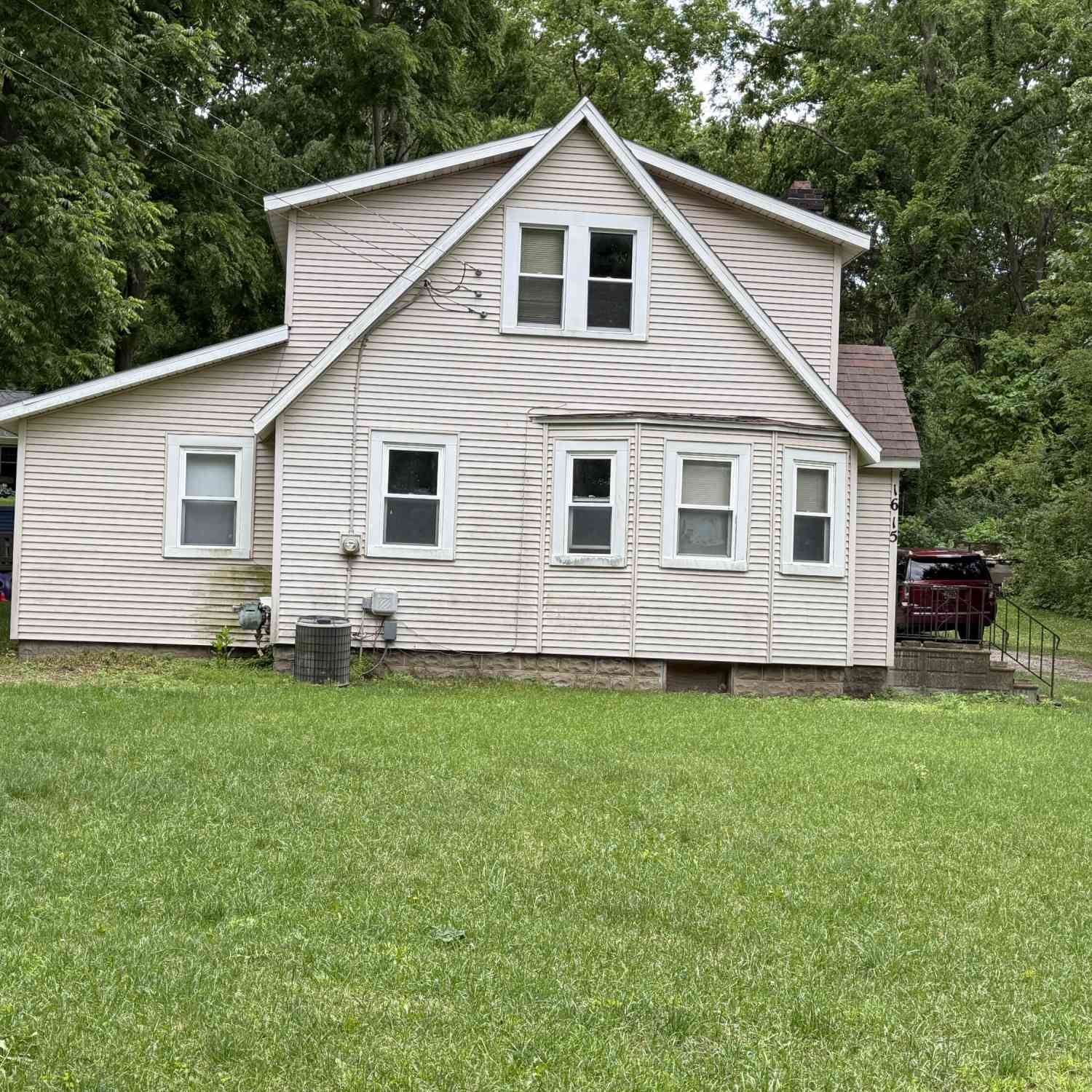 Homes For Sale - 1615 Gilletts Lake Road<br/> Jackson, MI 49201