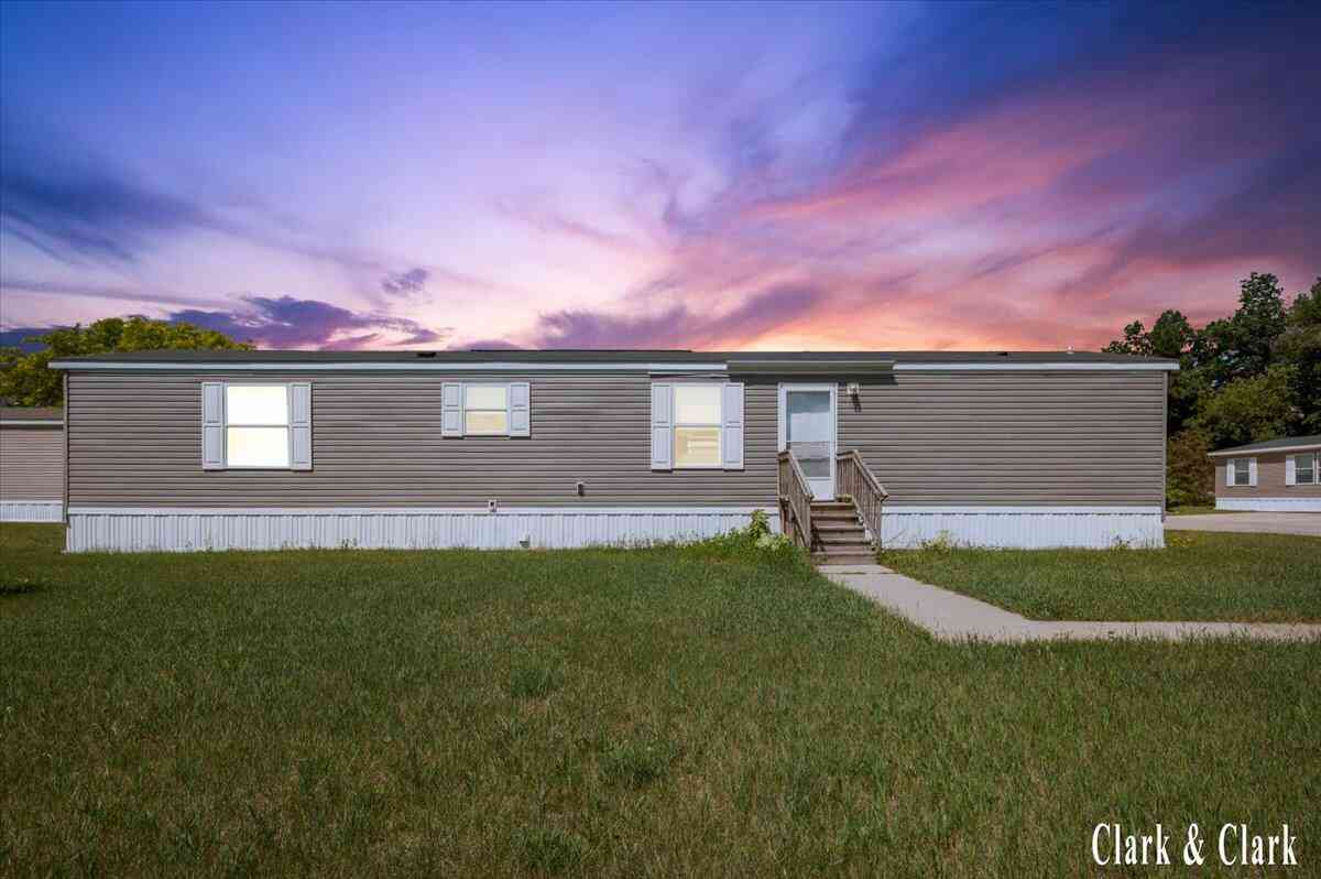 Mobile Home For Sale - 12739 Meadow Drive<br/> Wayland, MI 49348