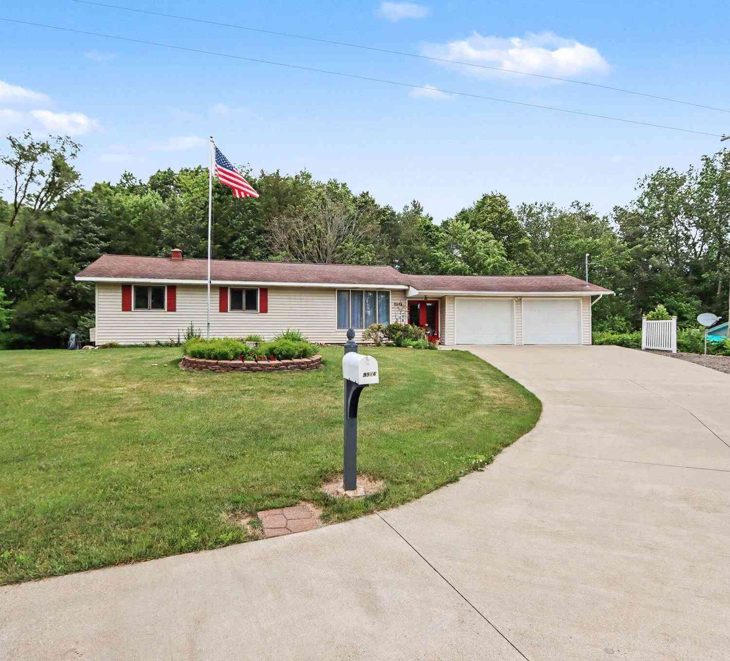 Homes For Sale - 9946 Handel Street<br/> Portage, MI 49024