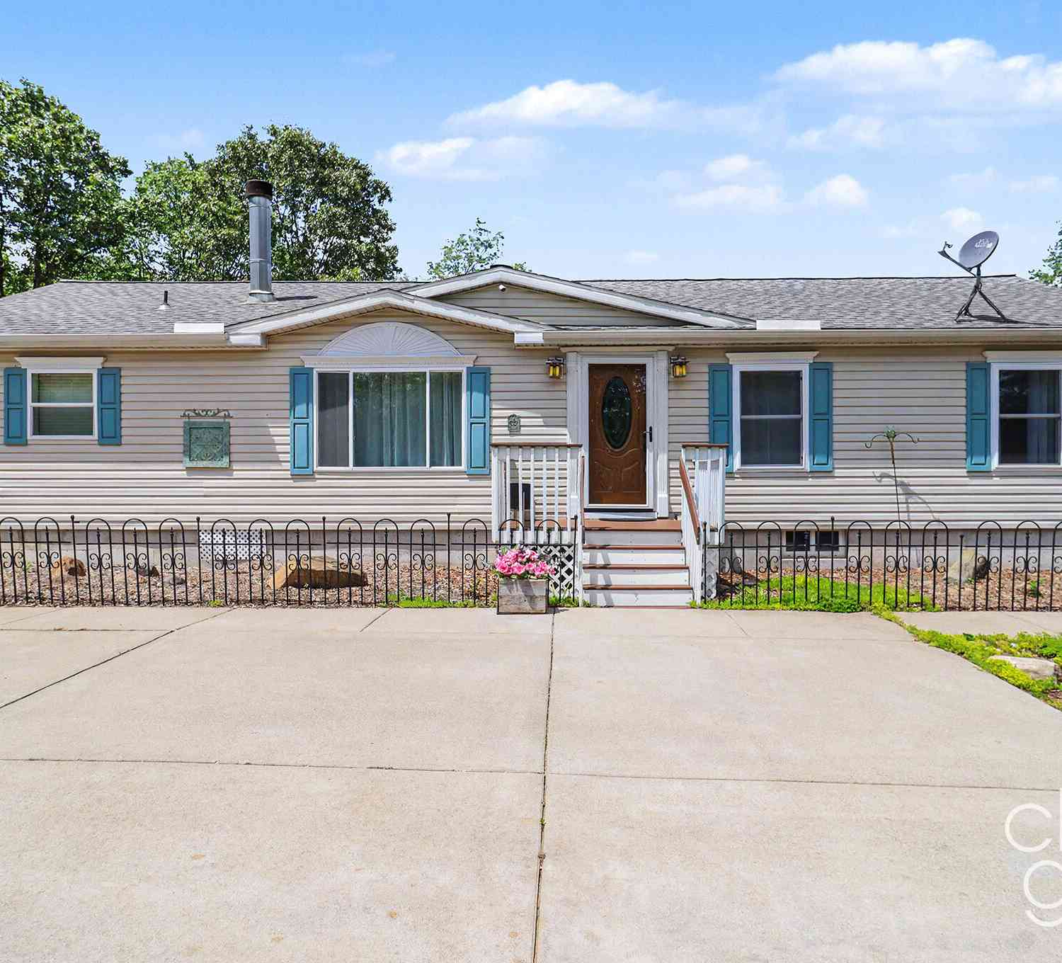Mobile Home For Sale - 4103 170th Avenue<br/> Morley, MI 49336