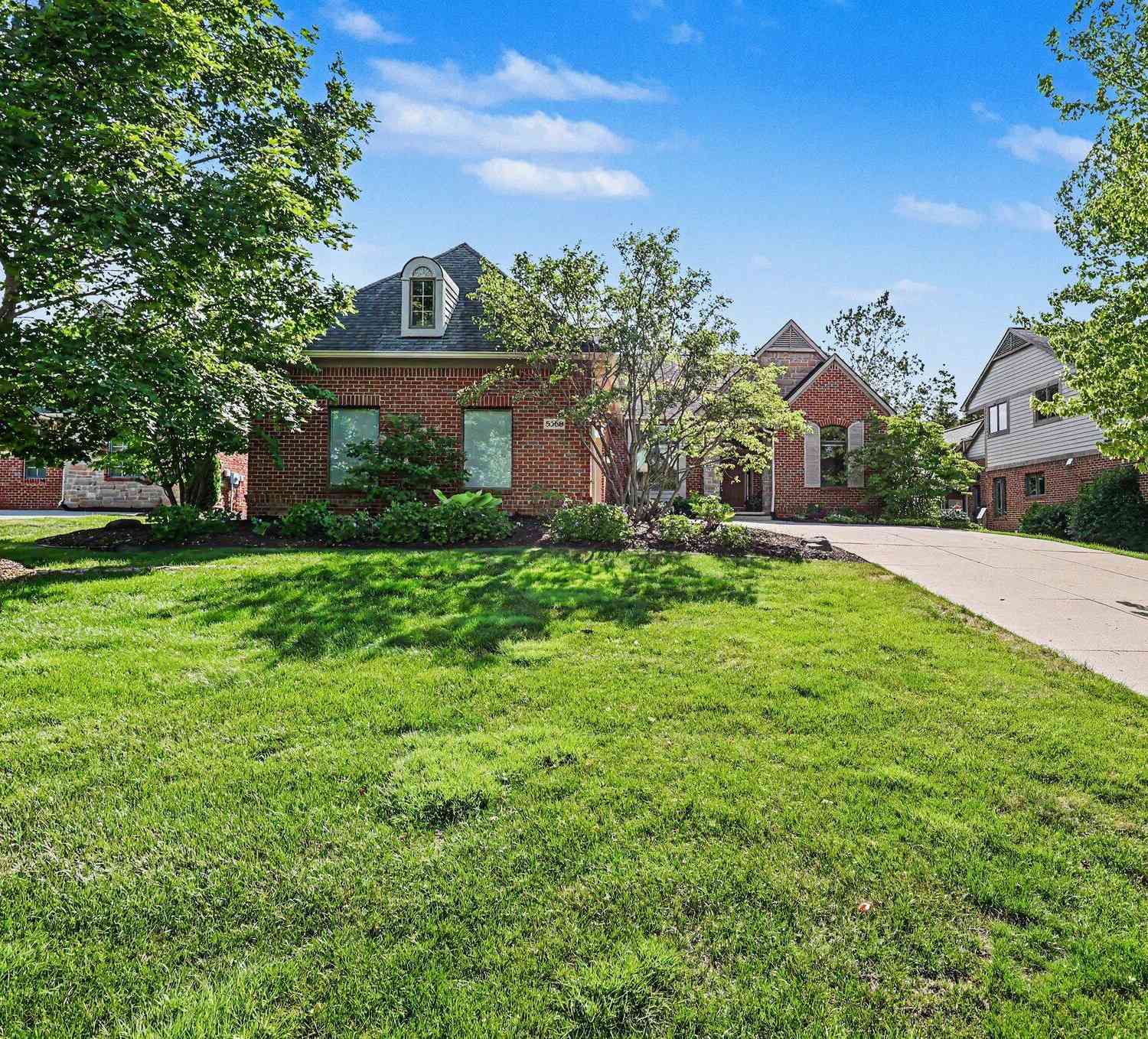 Condo For Sale - 5368 Pinnacle Court<br/> Ann Arbor, MI 48108