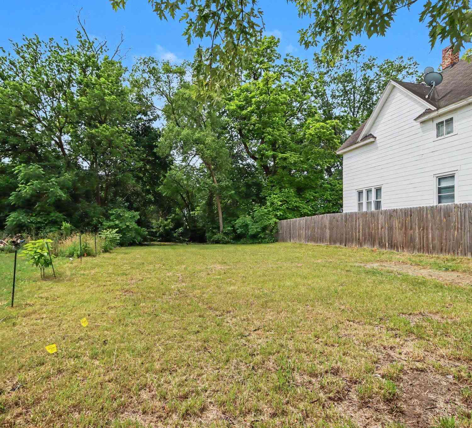 Vacant Land For Sale - 1016 E Vine Street<br/> Kalamazoo, MI 49001
