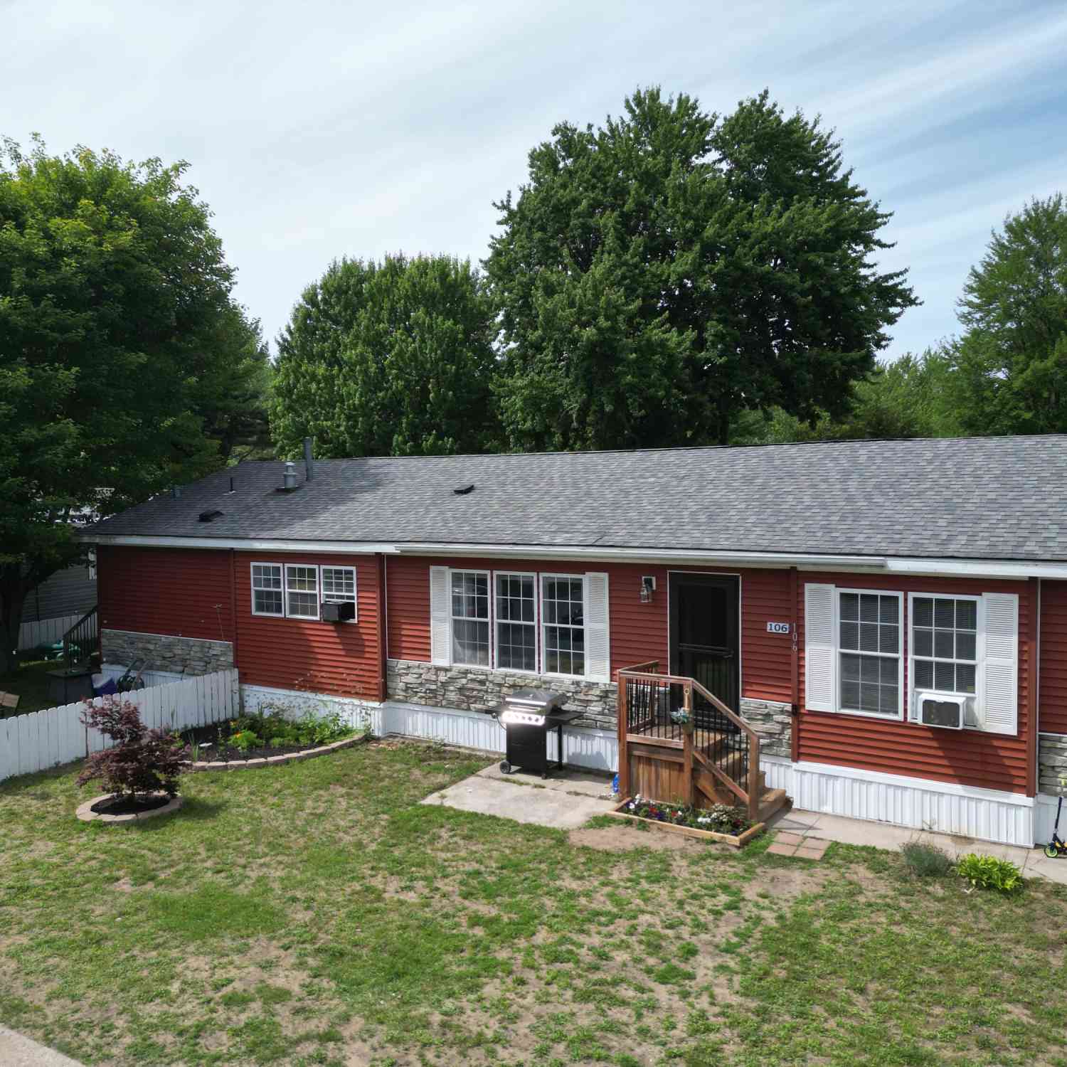 Mobile Home For Sale - 1281 E Pontaluna Road<br/> Spring Lake, MI 49456