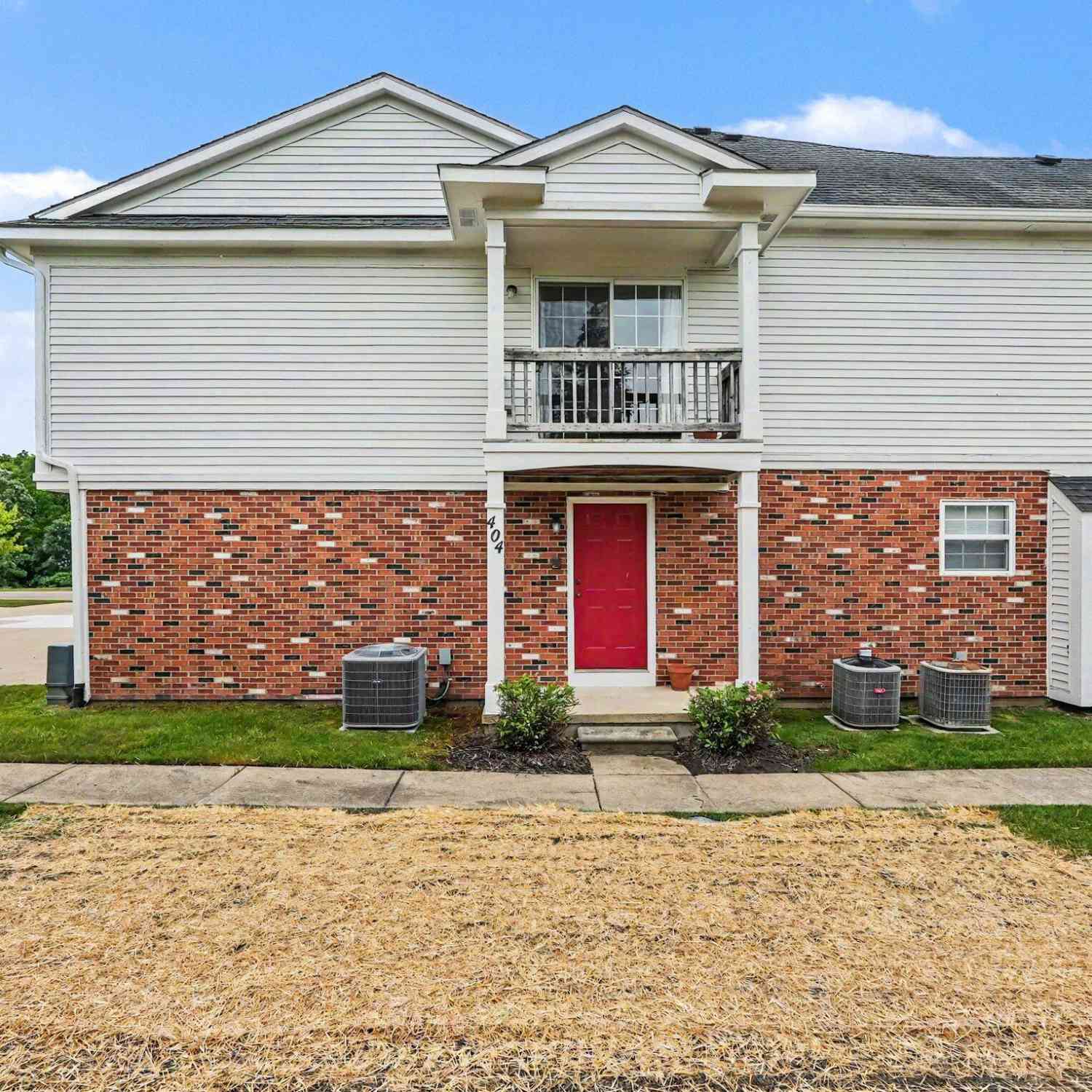 Condo For Sale - 404 Riversedge Drive<br/> Saline, MI 48176