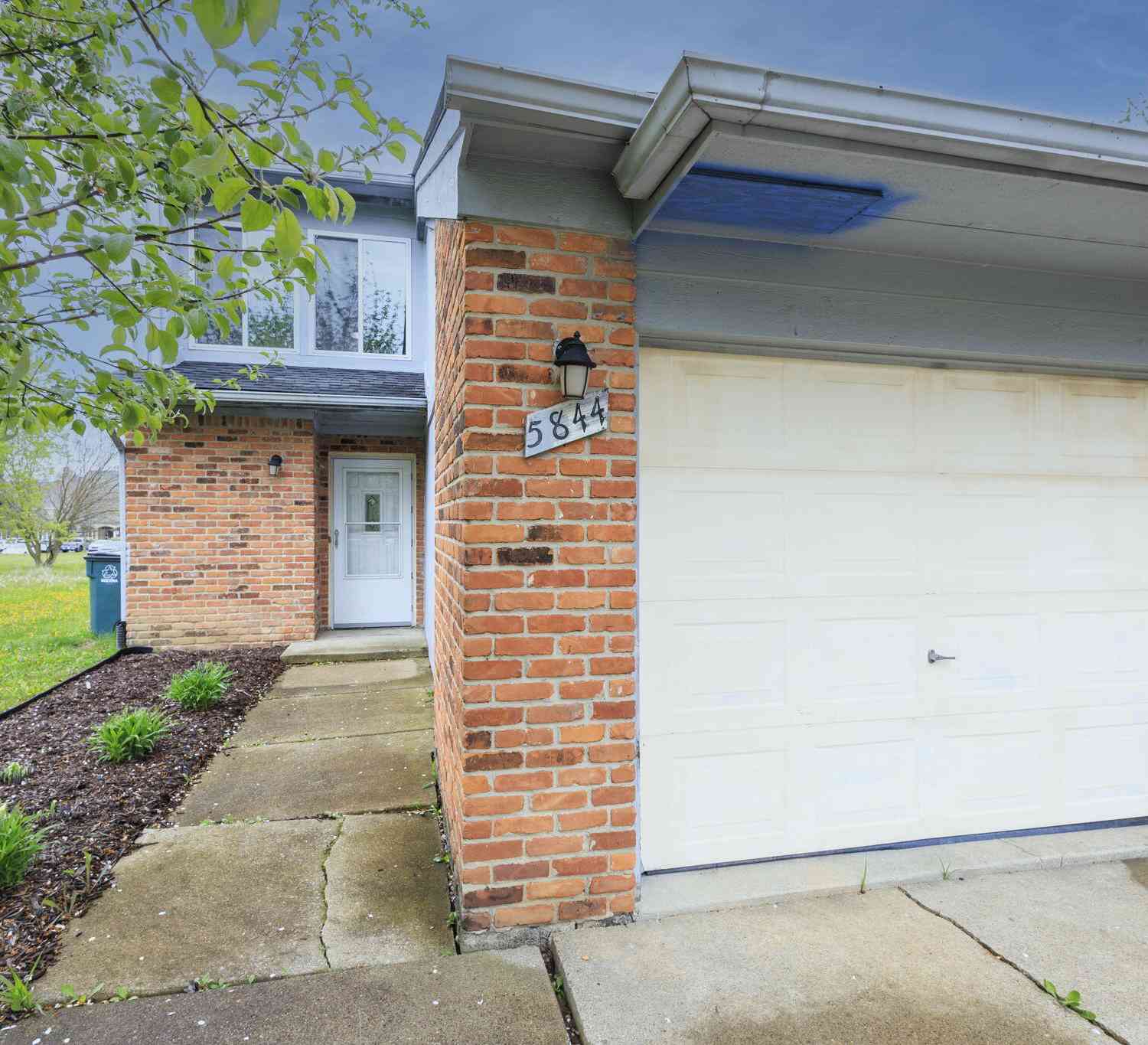 Apartment For Rent - 5842 Niles Street #5844<br/> Troy, MI 48098