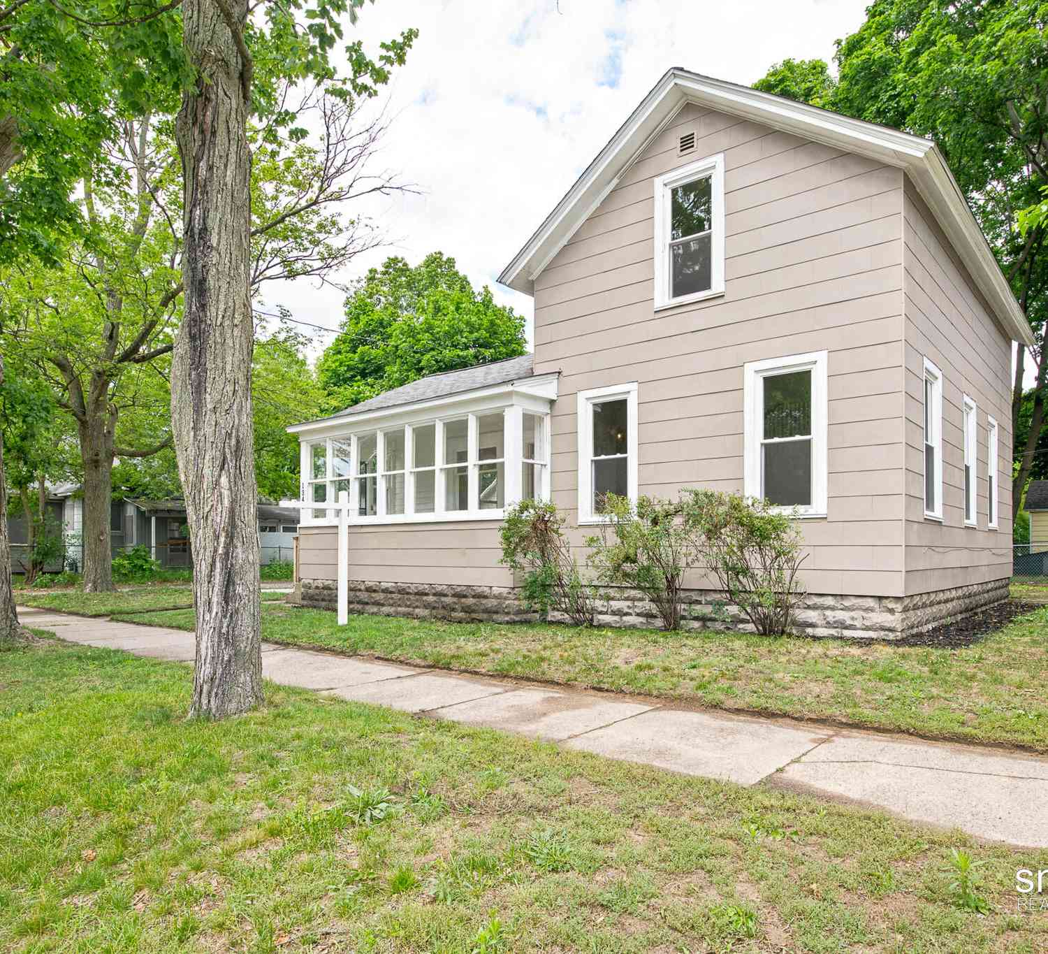 Homes For Sale - 1346 5th Street<br/> Muskegon, MI 49441