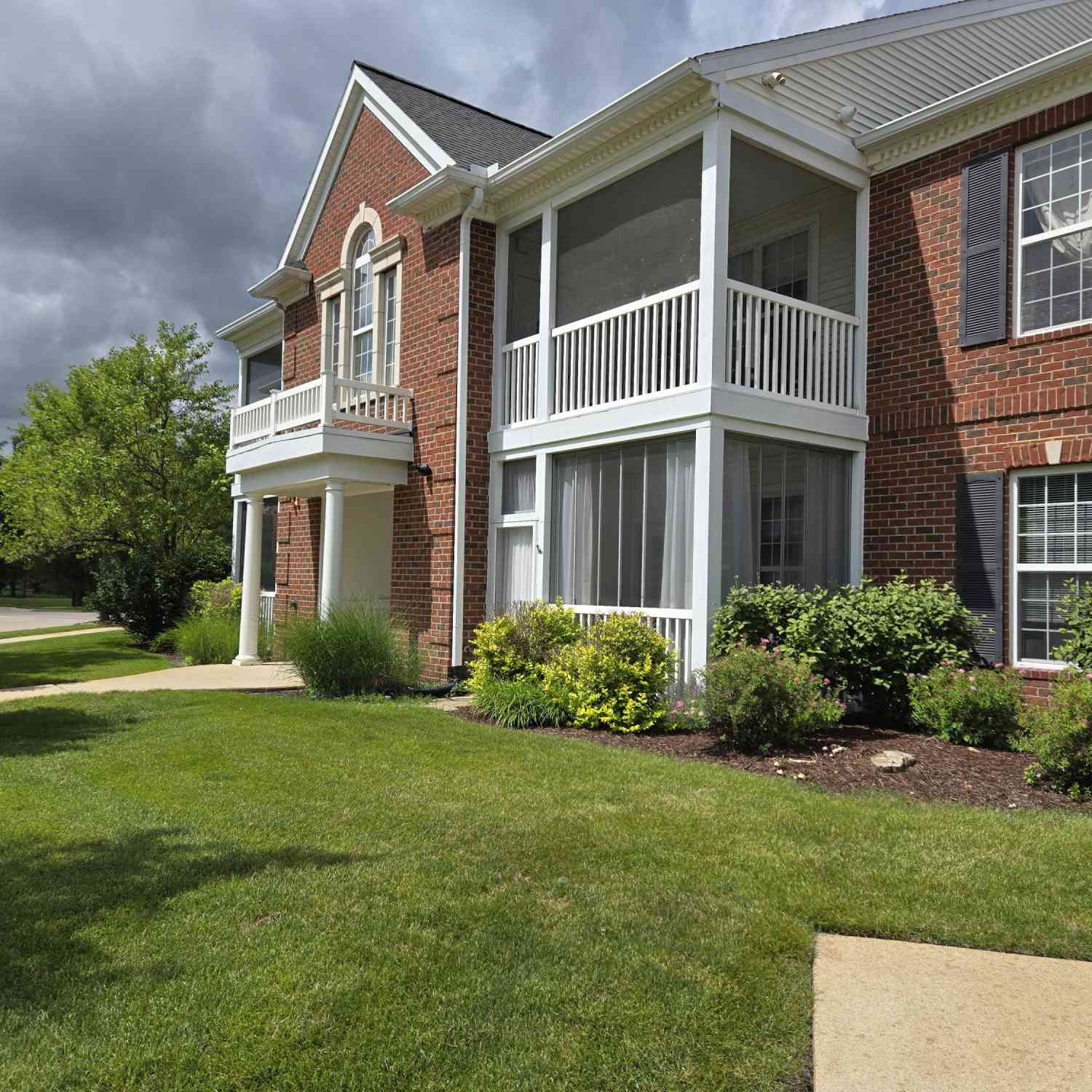 Condo For Sale - 1951 Coventry Circle<br/> Jackson, MI 49201