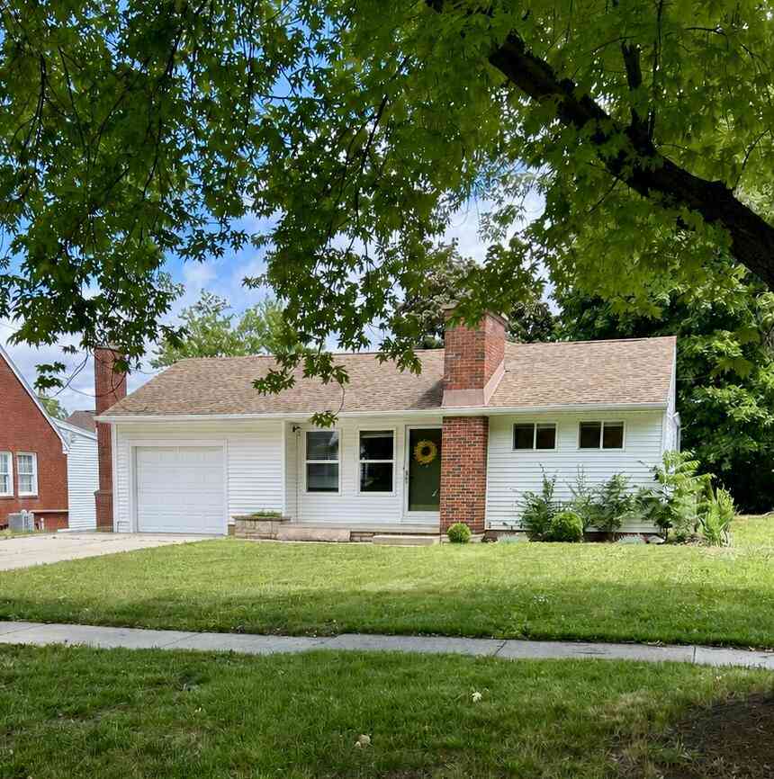 Homes For Sale - 682 Budlong Street<br/> Adrian, MI 49221
