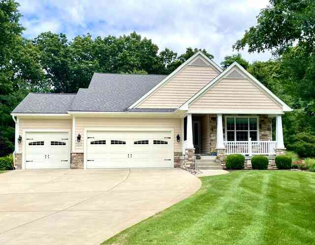 Condo For Sale - 5533 S Red Pine Circle<br/> Kalamazoo, MI 49009