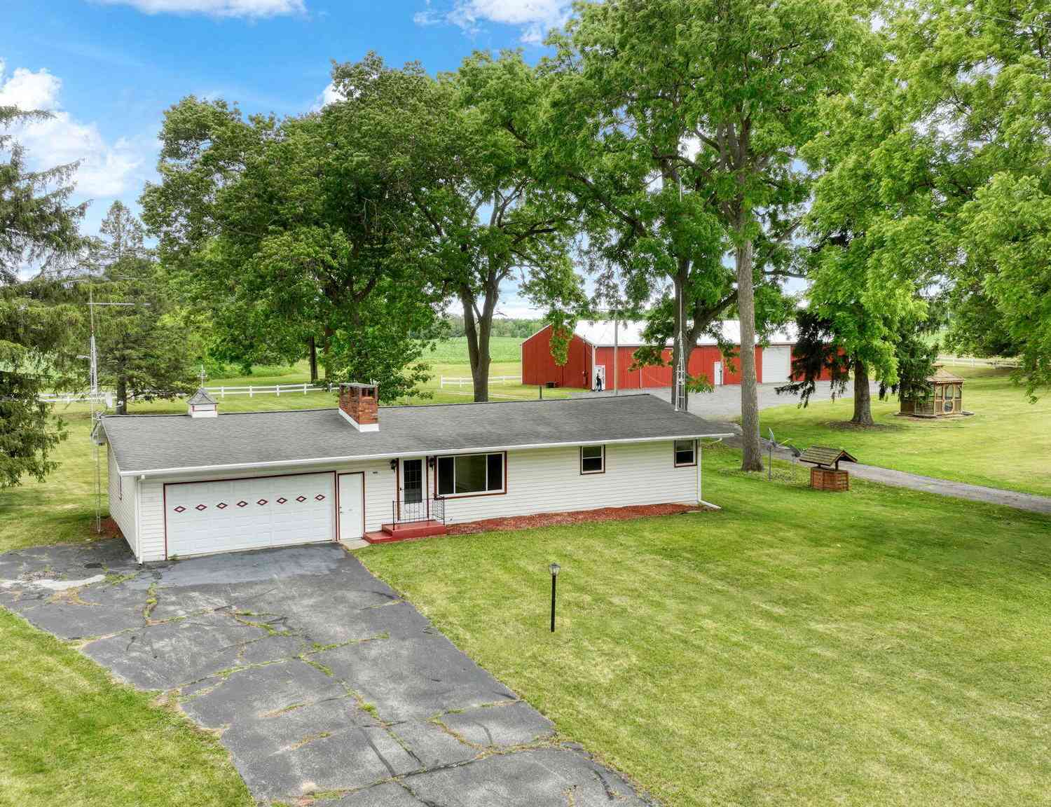 Homes For Sale - 9801 Peterson Road<br/> Brooklyn, MI 49230