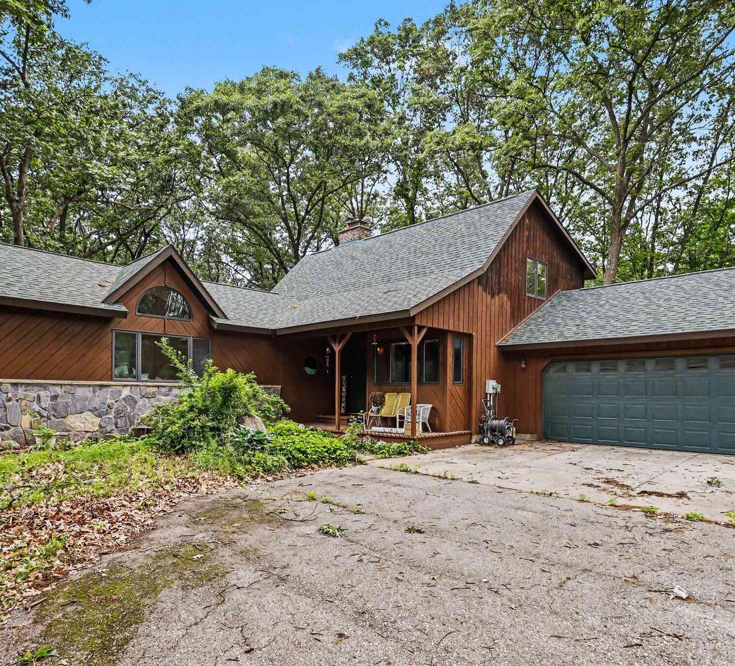 Homes For Sale - 10642 Keller Road<br/> Delton, MI 49046