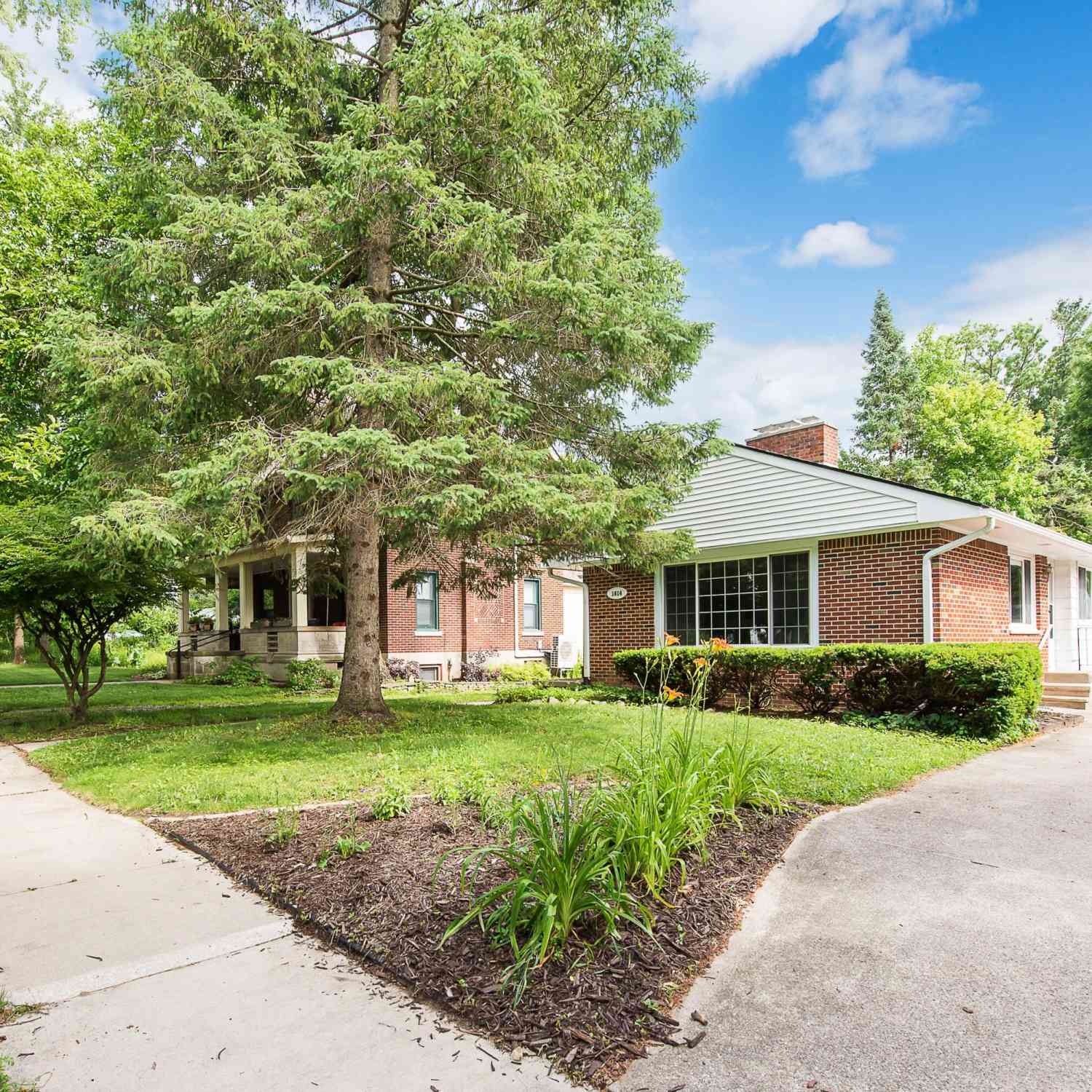 Homes For Sale - 1614 South Boulevard<br/> Ann Arbor, MI 48104