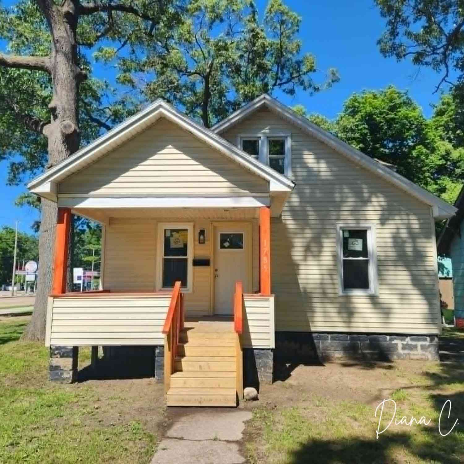 Homes For Sale - 1785 Dyson Street<br/> Muskegon, MI 49442