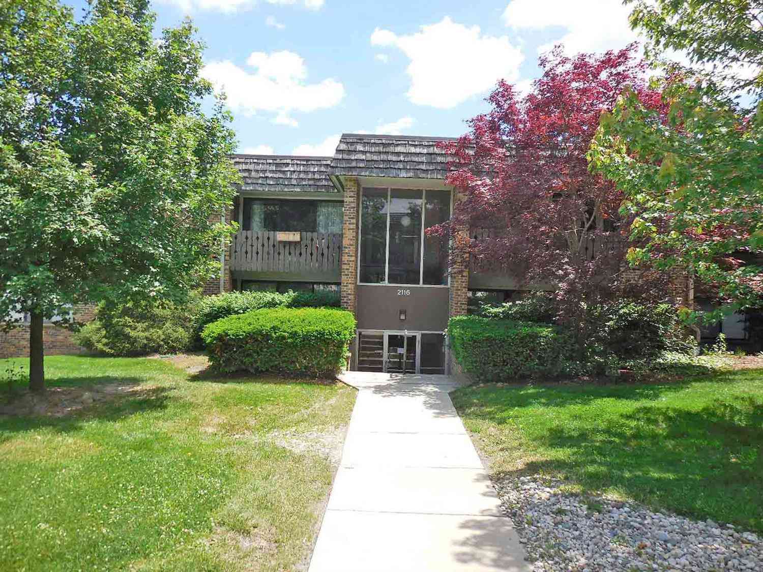 Condo For Rent - 2116 Pauline Boulevard #302<br/> Ann Arbor, MI 48103