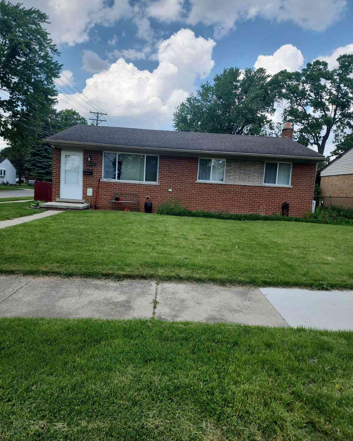Homes For Rent - 29868 Brown Court<br/> Garden City, MI 48135