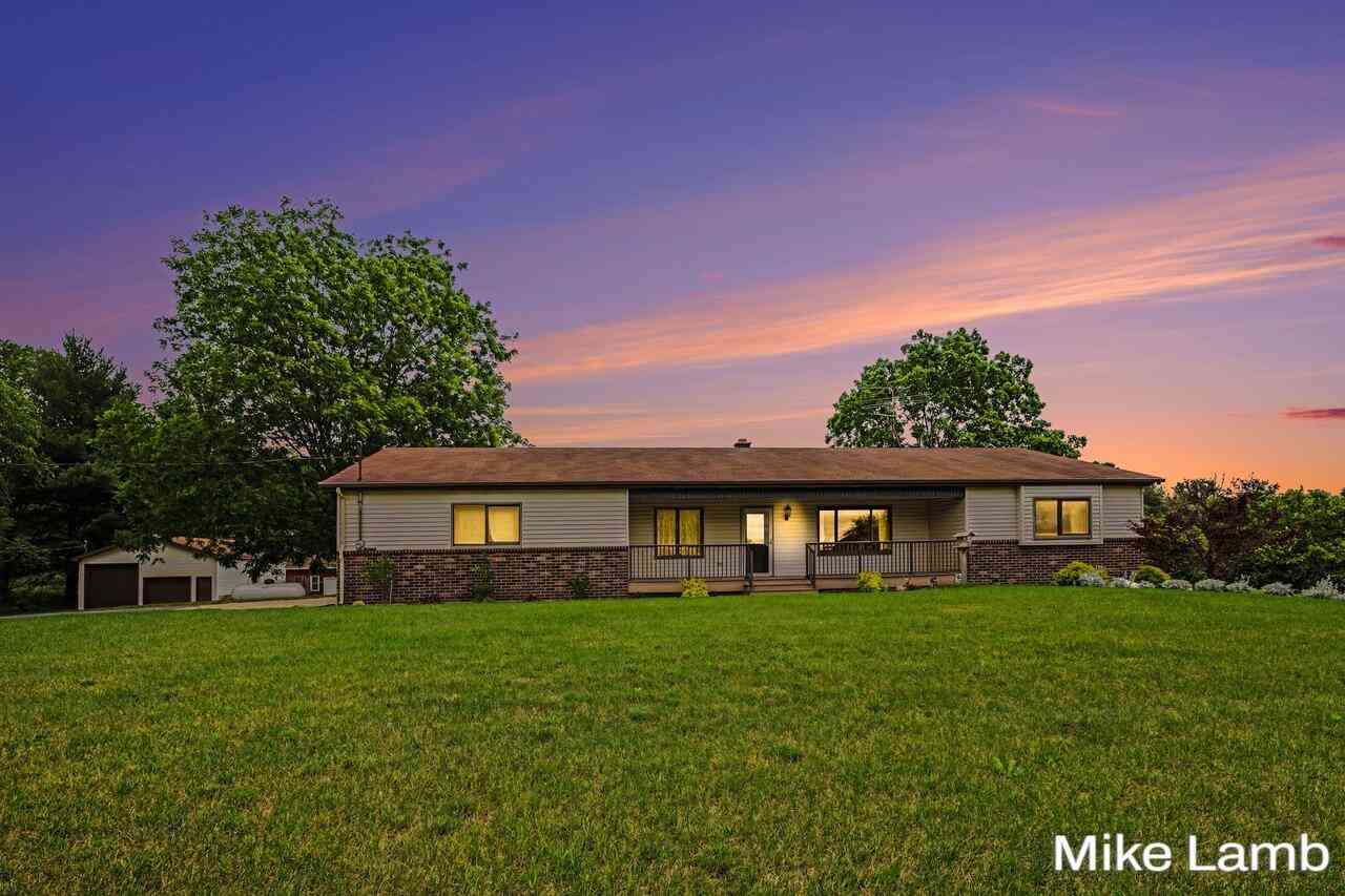 Homes For Sale - 3685 20th Street<br/> Dorr, MI 49323