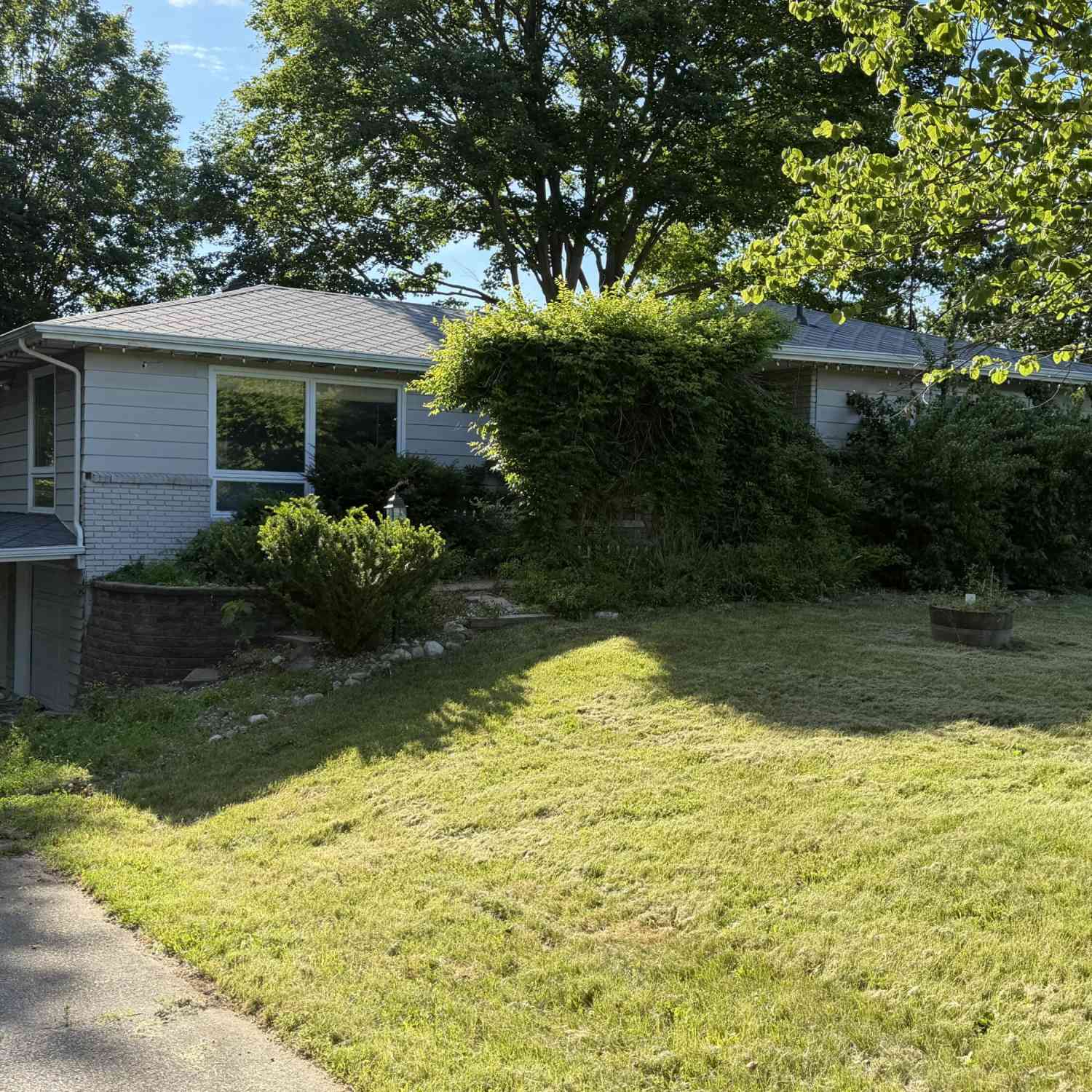 Homes For Sale - 16734 Rynearson Road<br/> Buchanan, MI 49107