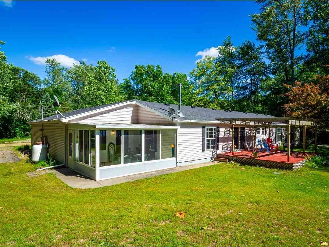 Mobile Home For Sale - 84 Thelen Drive<br/> Gobles, MI 49055