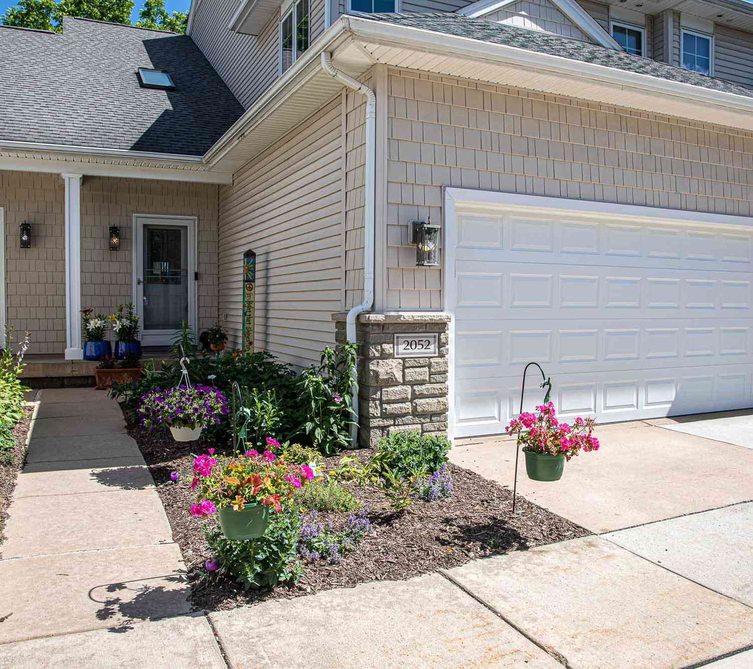 Condo For Sale - 2052 Liberty Heights<br/> Ann Arbor, MI 48103