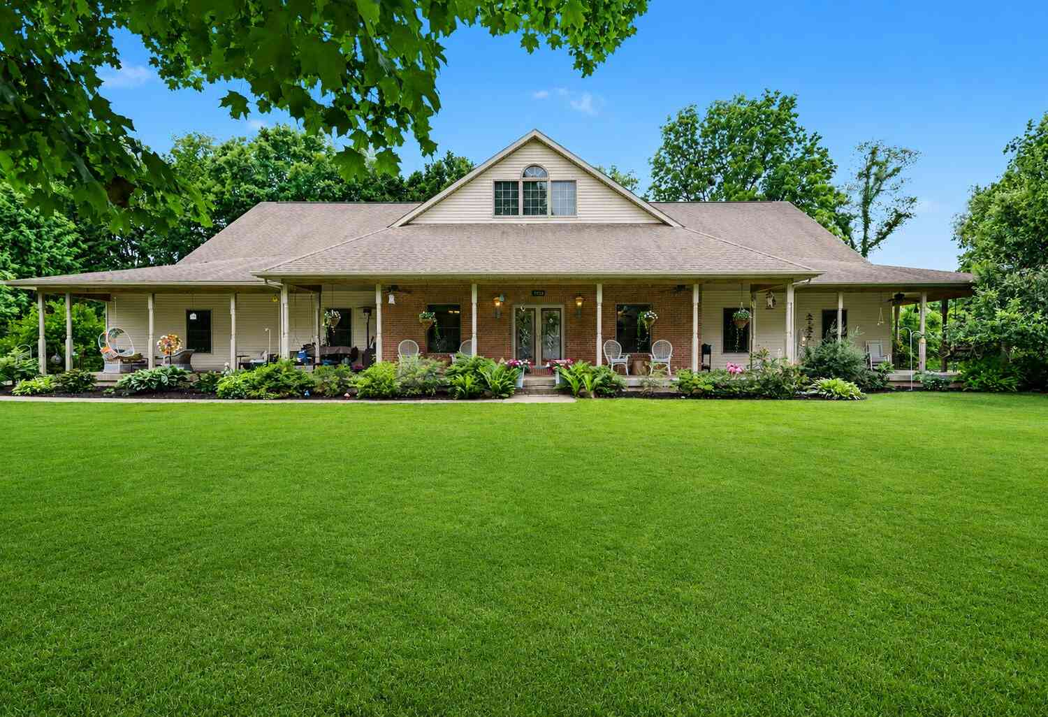 Homes For Sale - 17830 Victors Lane<br/> Marshall, MI 49068