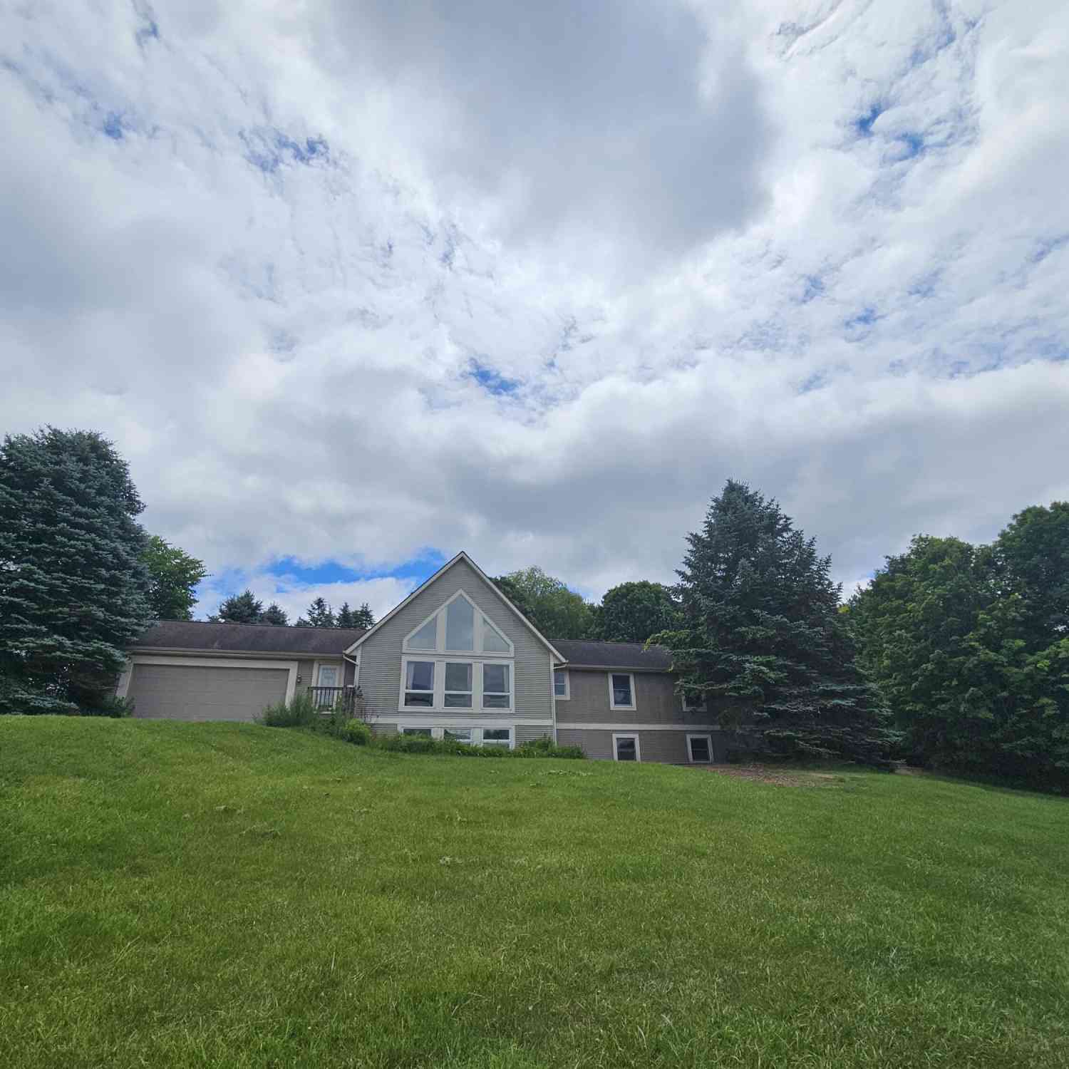 Condo For Sale - 350 Mary Court<br/> Hesperia, MI 49421