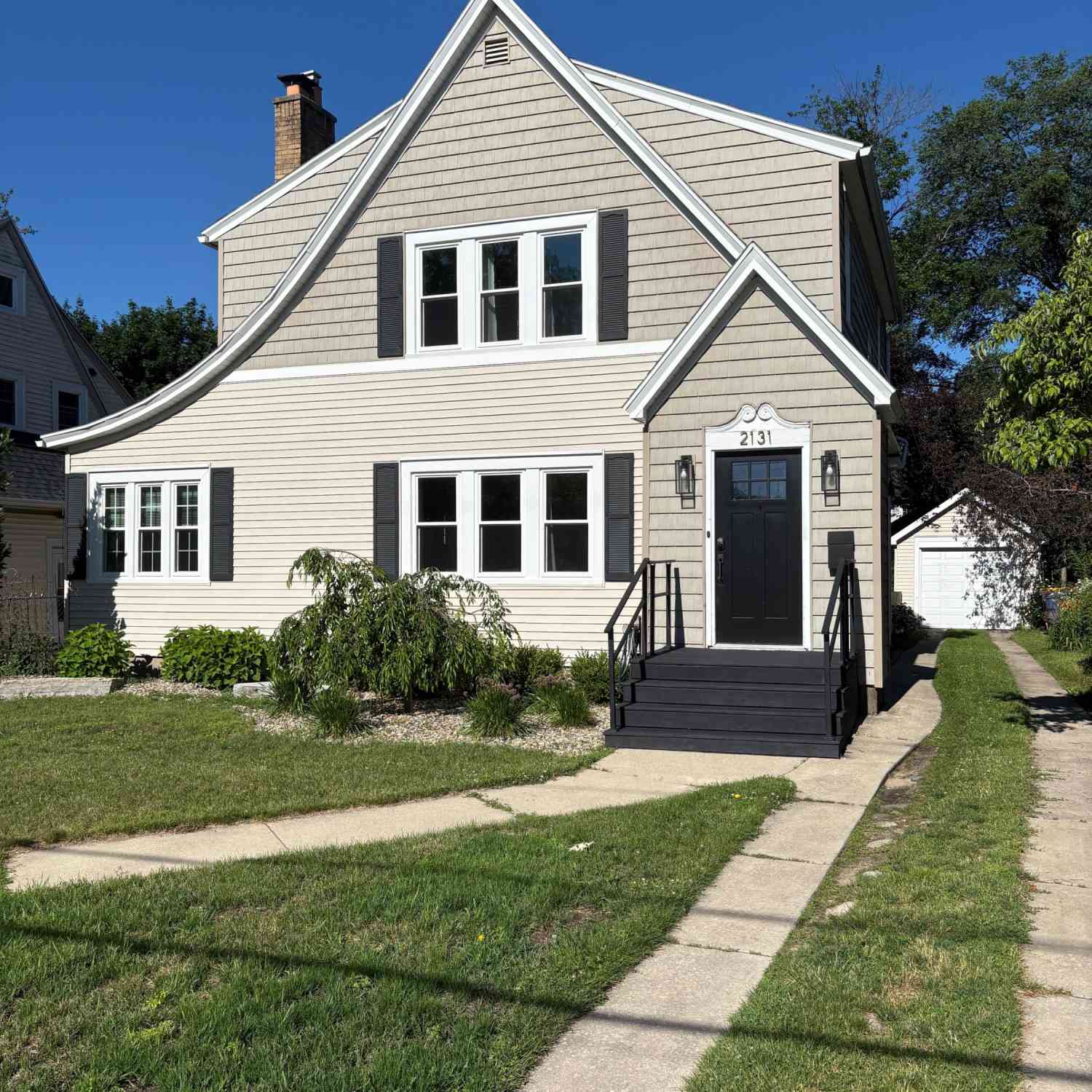 Homes For Sale - 2131 Union Avenue<br/> Grand Rapids, MI 49507