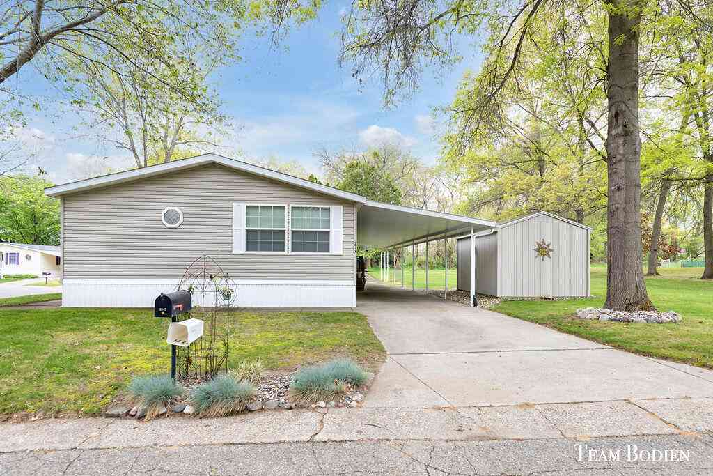 Mobile Home For Sale - 5547 Seagull Drive<br/> Belmont, MI 49306