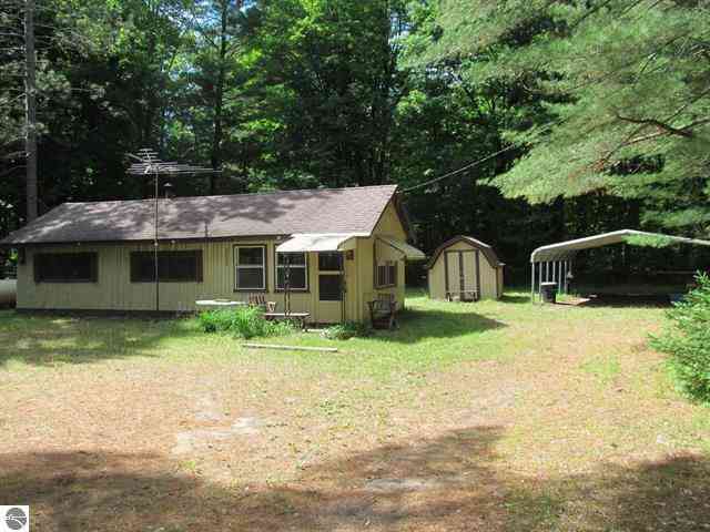 Homes For Sale - 11052 N Hodenpyle Dam Road<br/> Wexford County, Mesick, MI 49668