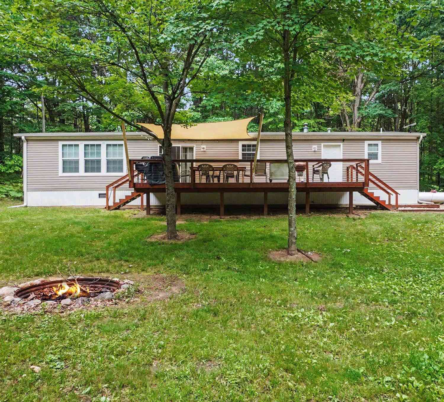Mobile Home For Sale - 7672 E 48th Street<br/> Lake County, Chase, MI 49623
