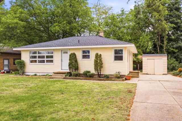 Homes For Sale - 619 Fall Street<br/> Spring Lake, MI 49456