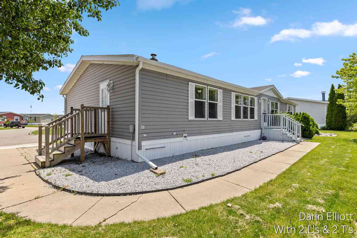 Mobile Home For Sale - 7204 E Grand River Ave #LOT 142<br/> Portland, MI 48875