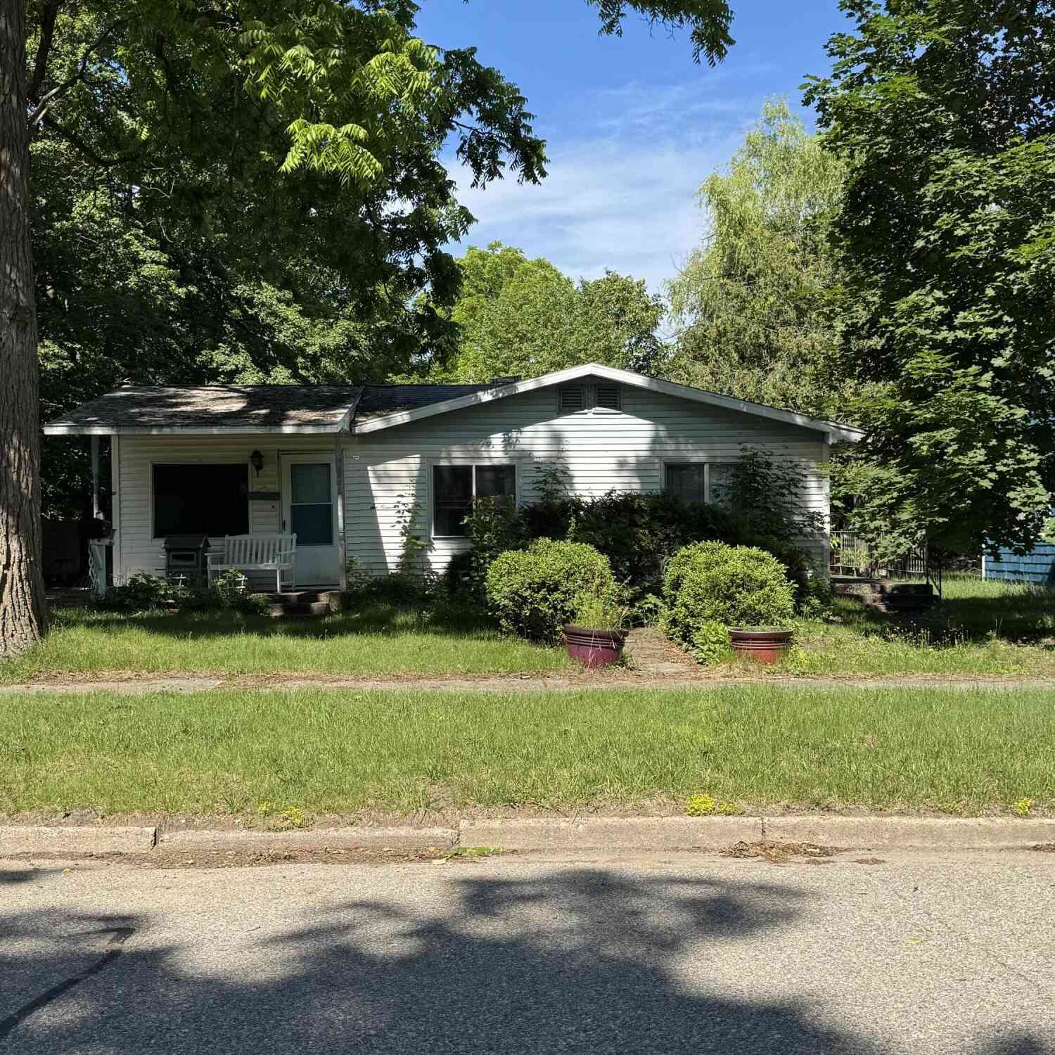 Homes For Sale - 611 Rose Avenue<br/> Big Rapids, MI 49307