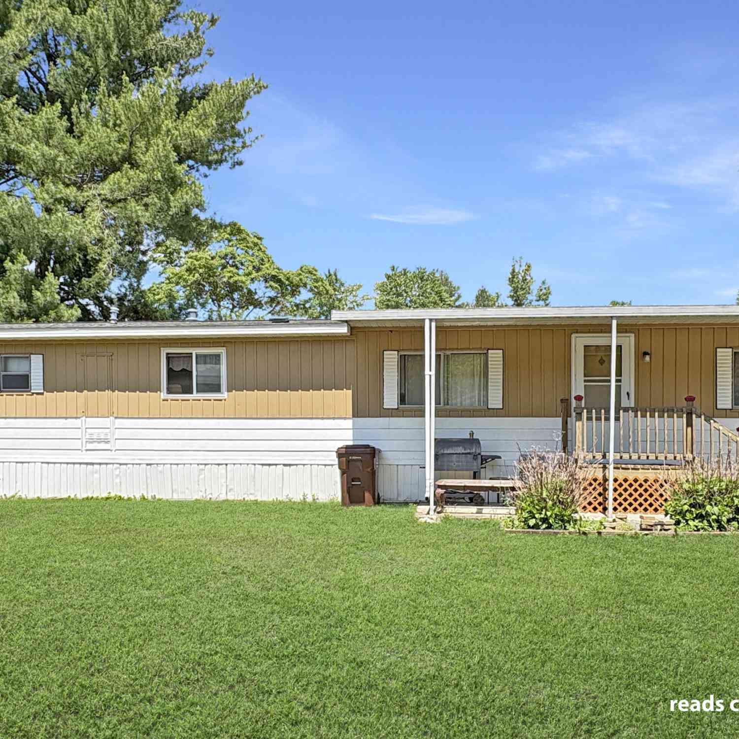 Mobile Home For Sale - 4443 Cedar Wood Street<br/> Rockford, MI 49341