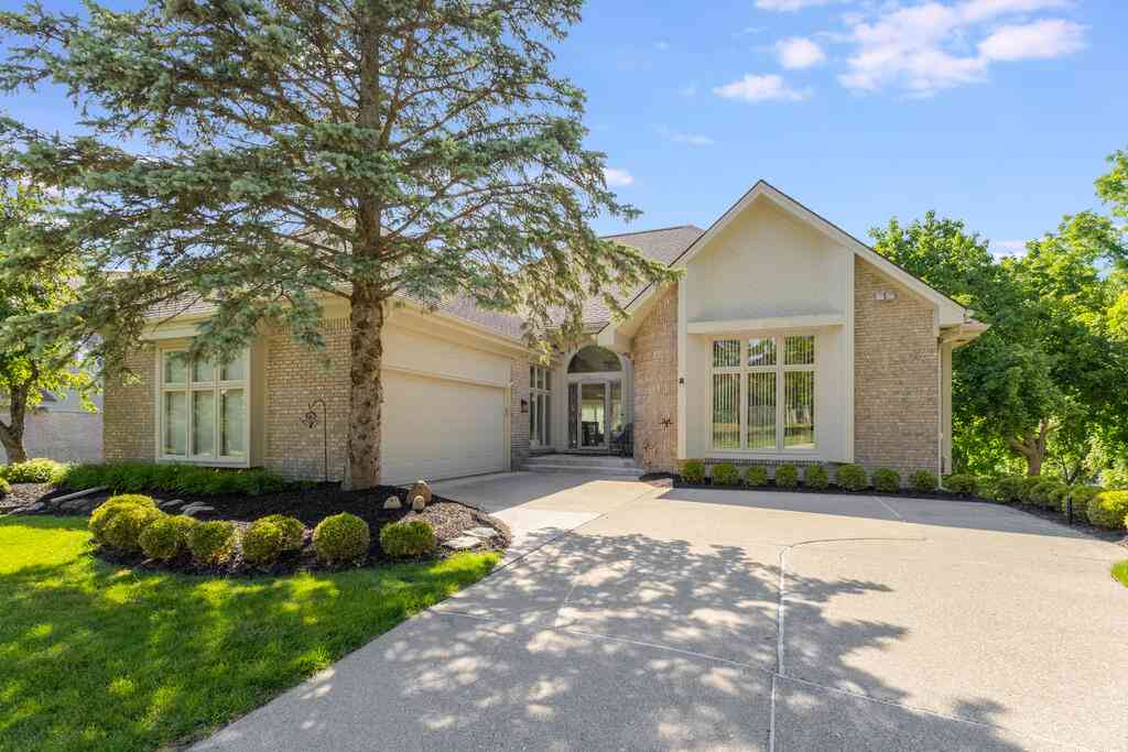 Condo For Sale - 28044 Hickory Circle #11<br/> Farmington, MI 48331