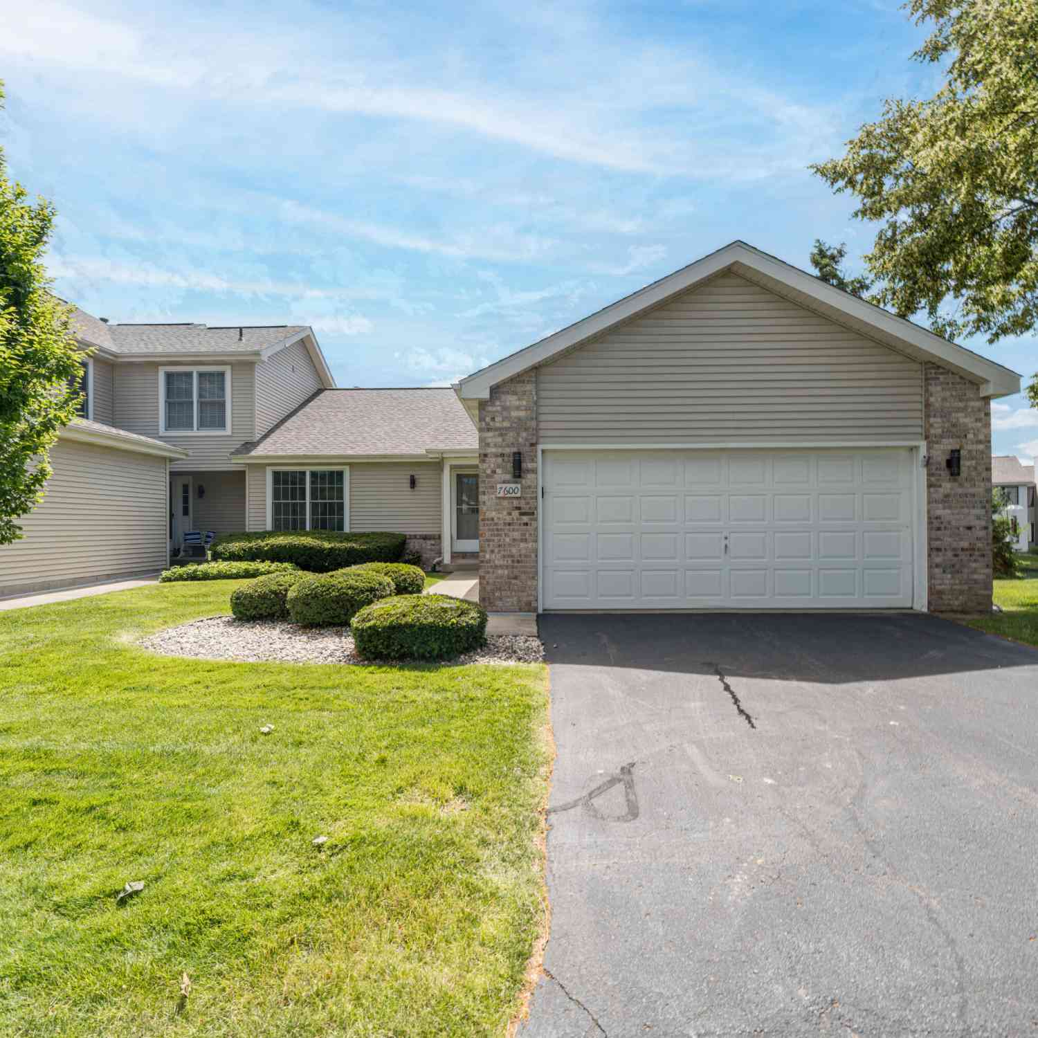 Condo For Sale - 7600 Woodbridge Lane<br/> Portage, MI 49024